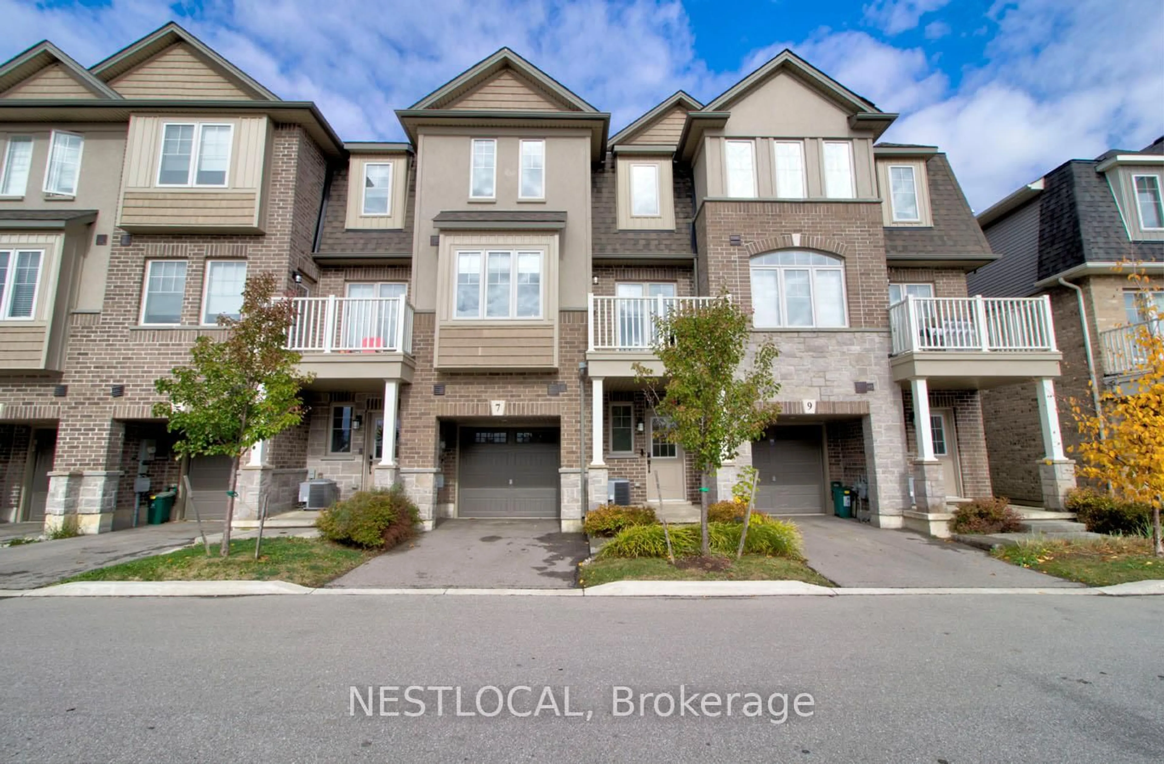 A pic from outside/outdoor area/front of a property/back of a property/a pic from drone, street for 7 Pim Lane, Hamilton Ontario L9K 0K1