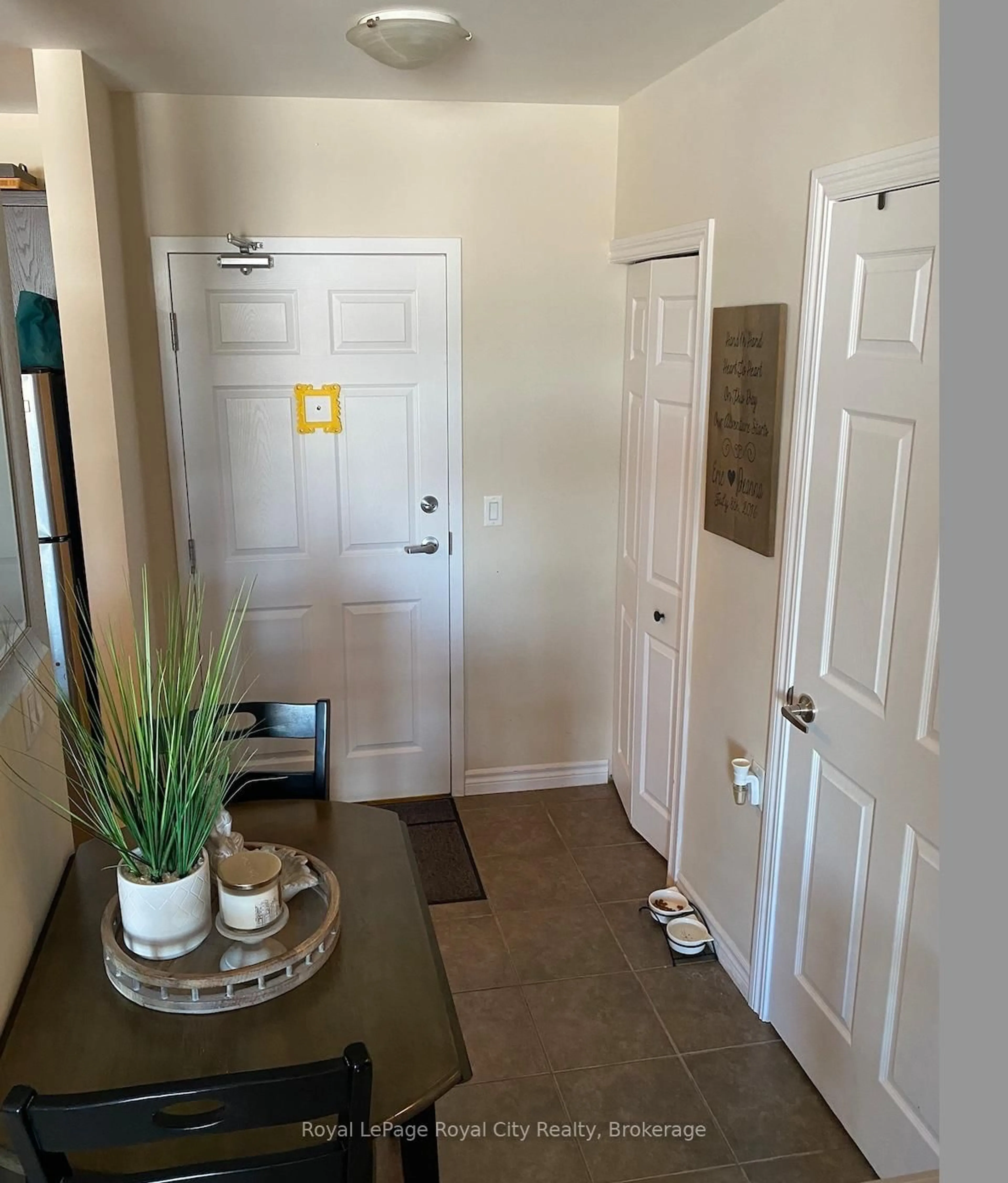 Indoor entryway for 2 Colonial Dr #207, Guelph Ontario N1L 0K8