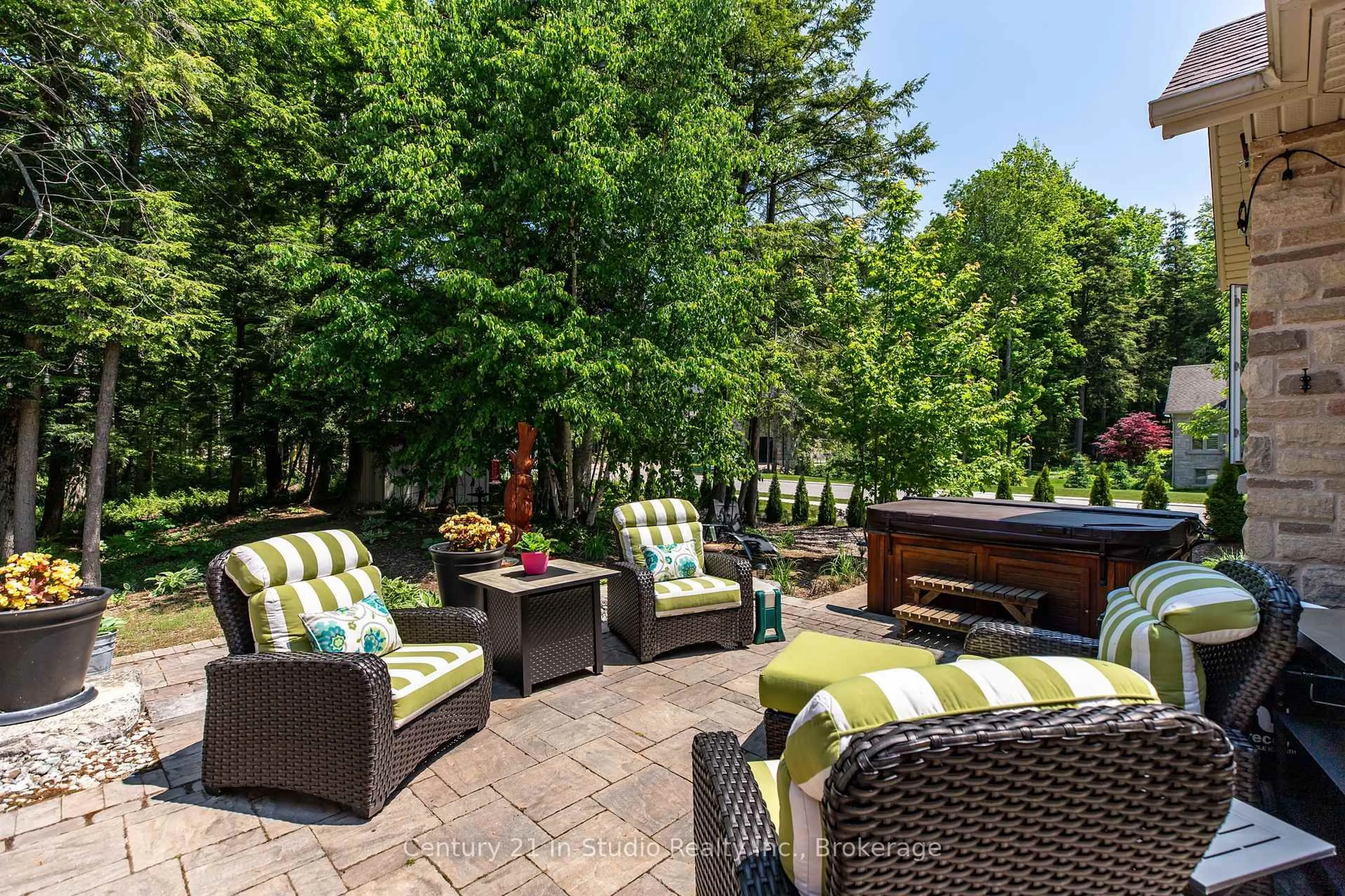 Patio, unknown for 27 Carter Dr, Saugeen Shores Ontario N0H 2C6