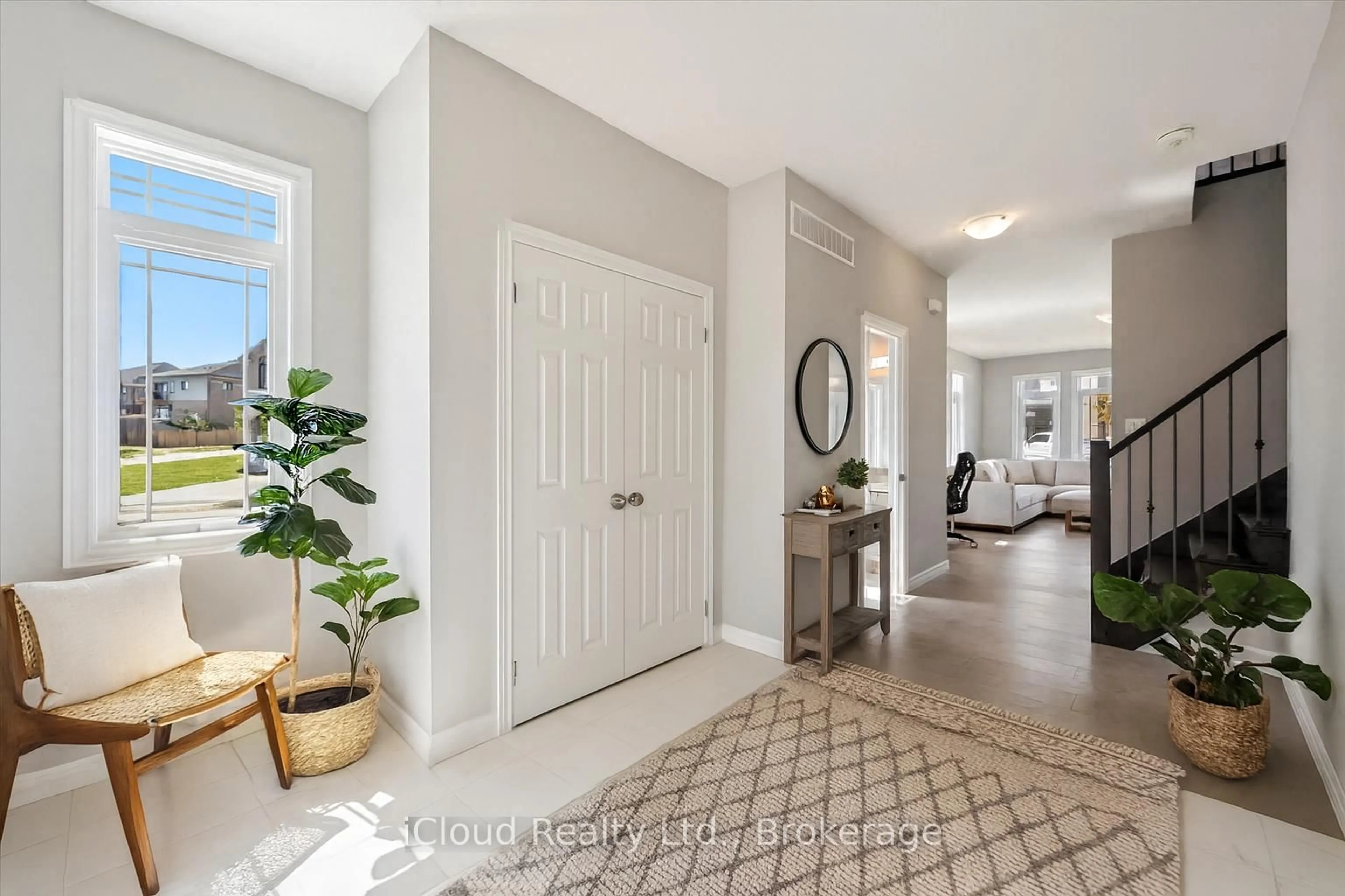 Indoor entryway for 18 Everton Dr, Guelph Ontario N1E 0R9