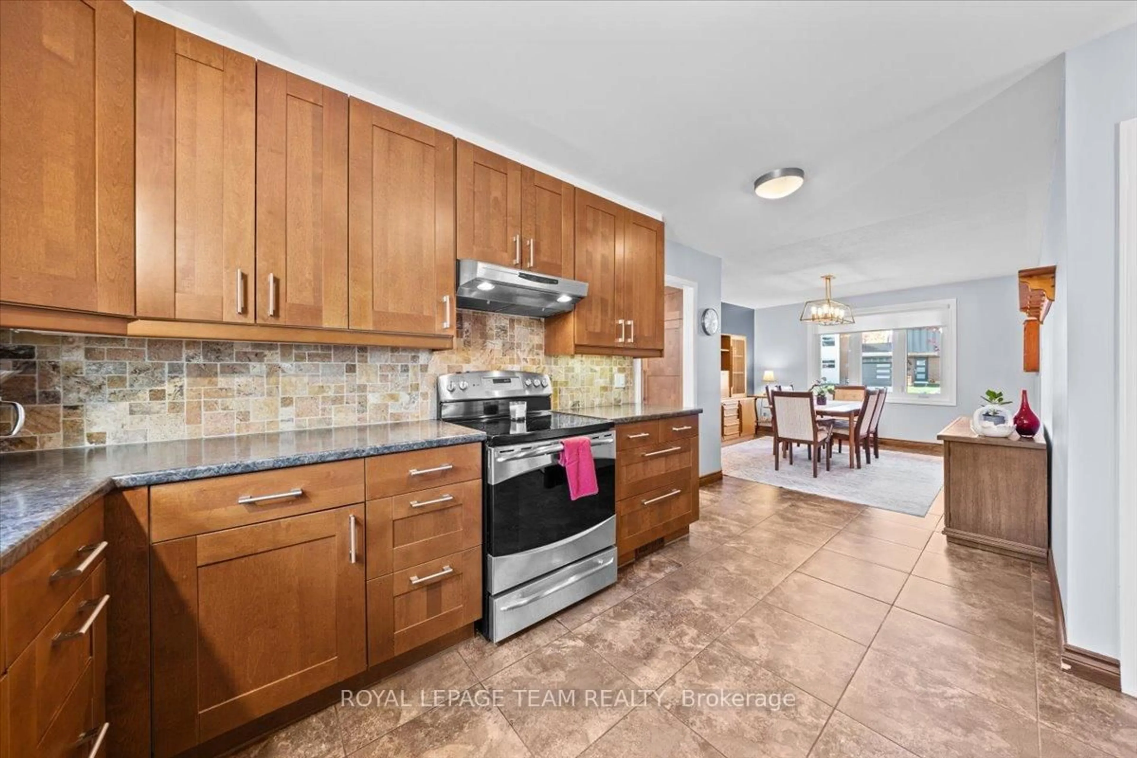 Open concept kitchen, ceramic/tile floor for 1633 Grey Nuns Dr, Orleans Ontario K1C 1T8