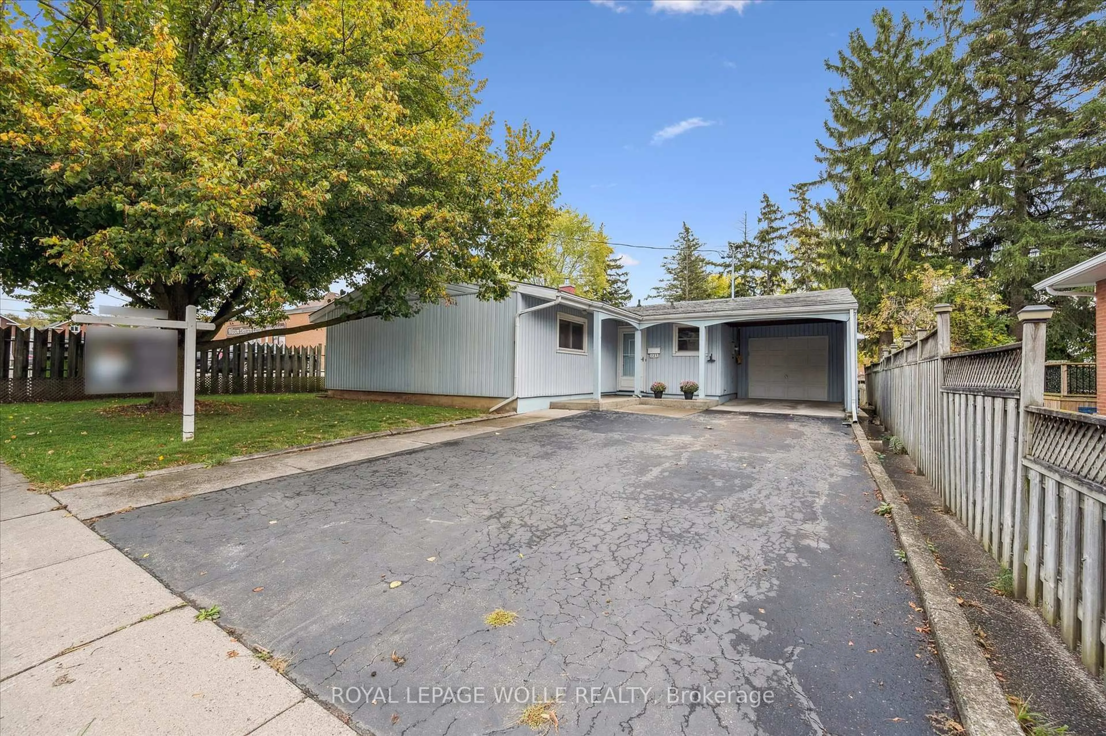 Unknown for 127 Chestnut St, Cambridge Ontario N3H 2J6
