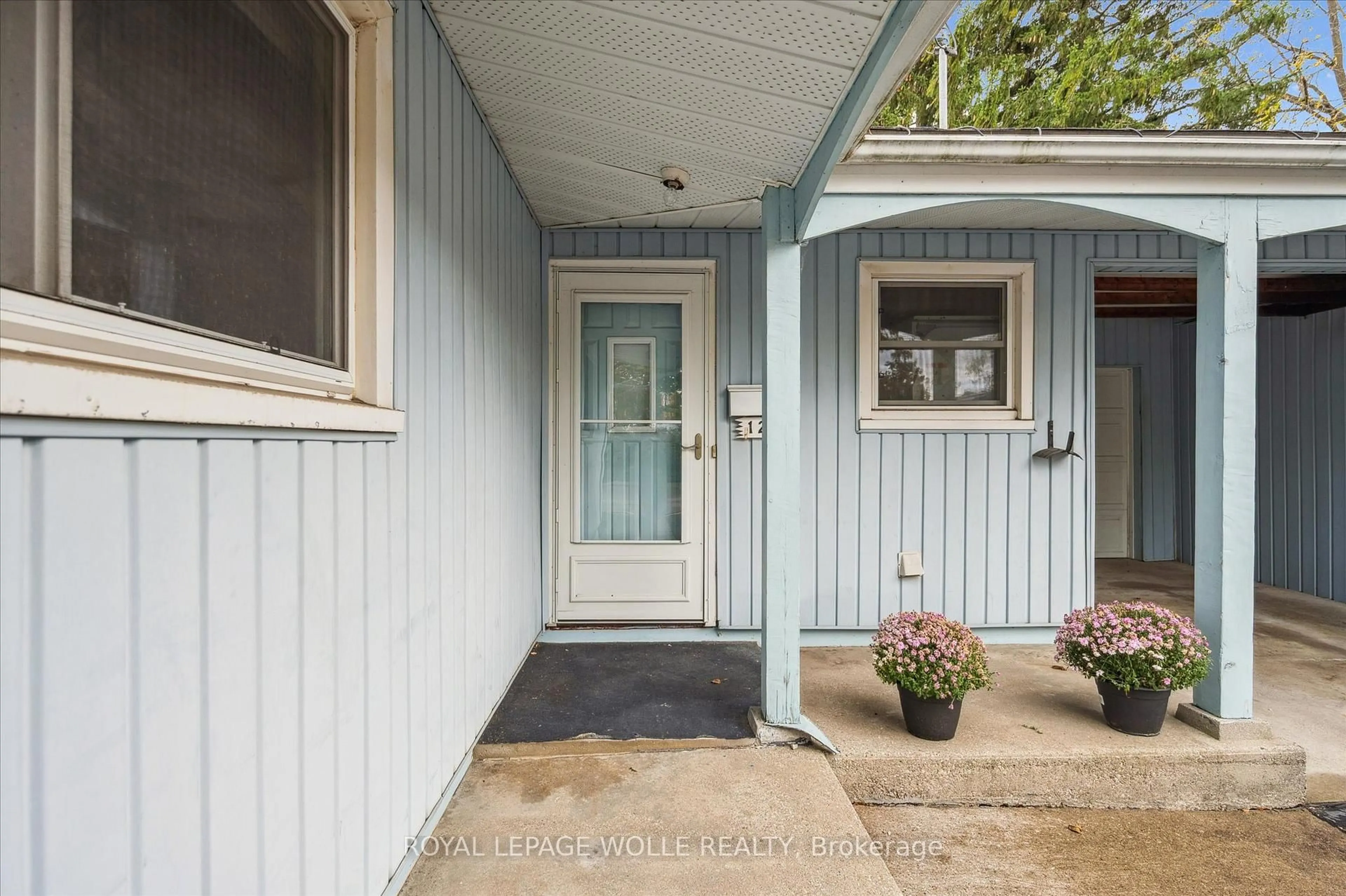 Unknown for 127 Chestnut St, Cambridge Ontario N3H 2J6