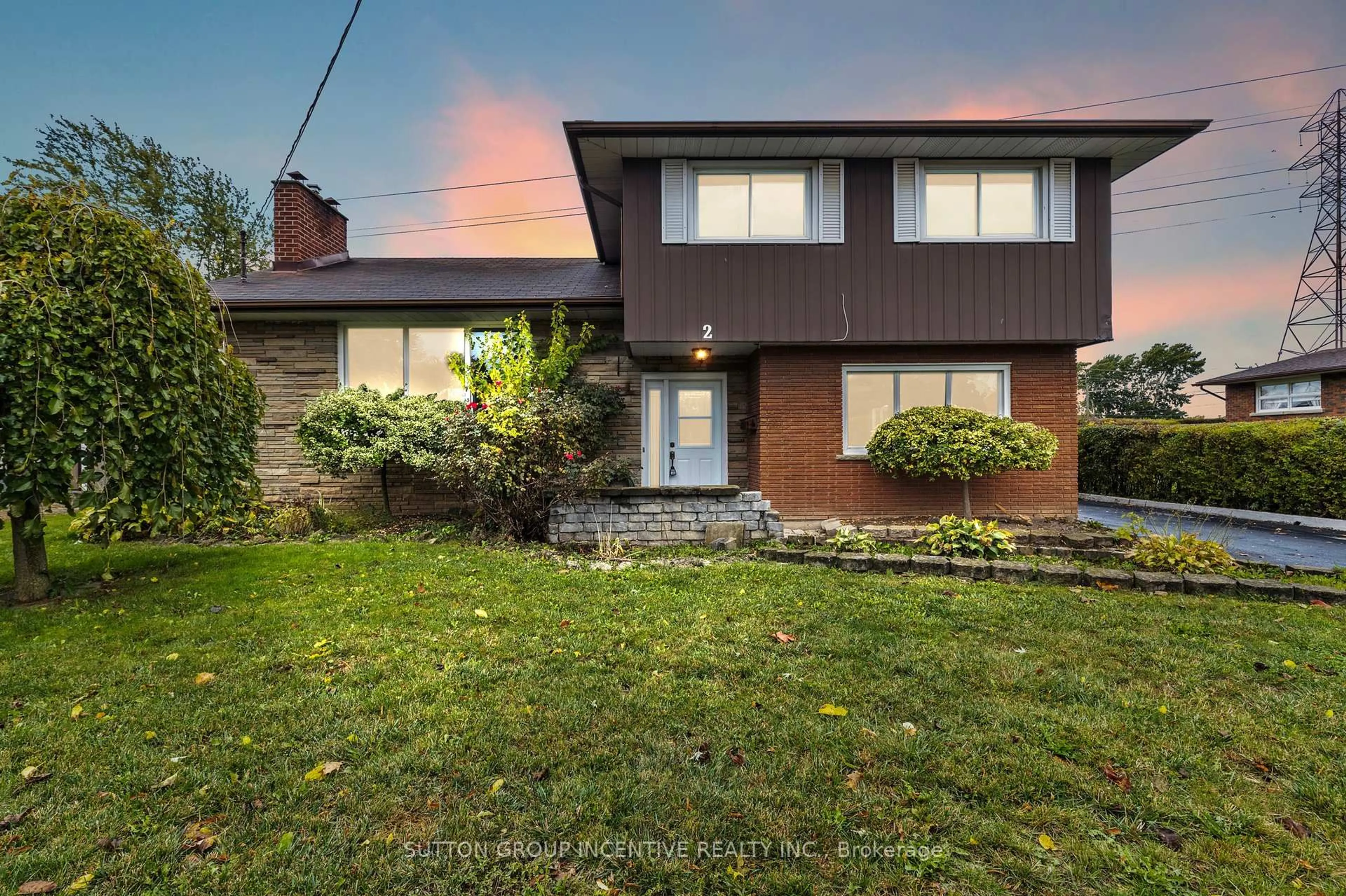 Home with brick exterior material, street for 2 Hendershot Ave, Welland Ontario L3B 1G9