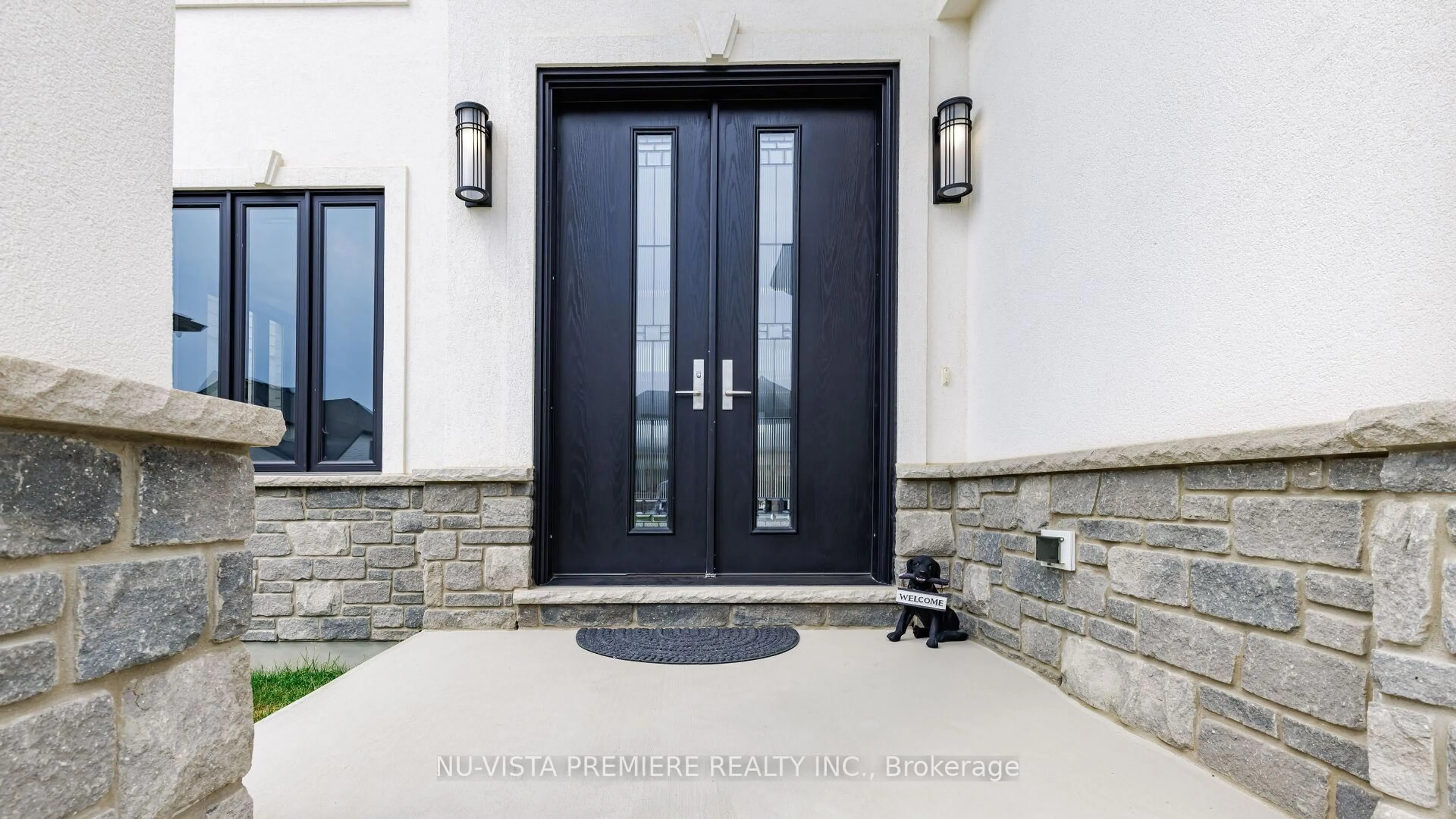 Indoor entryway for 4079 Sugarmaple Crossing, London South Ontario N6P 0H6