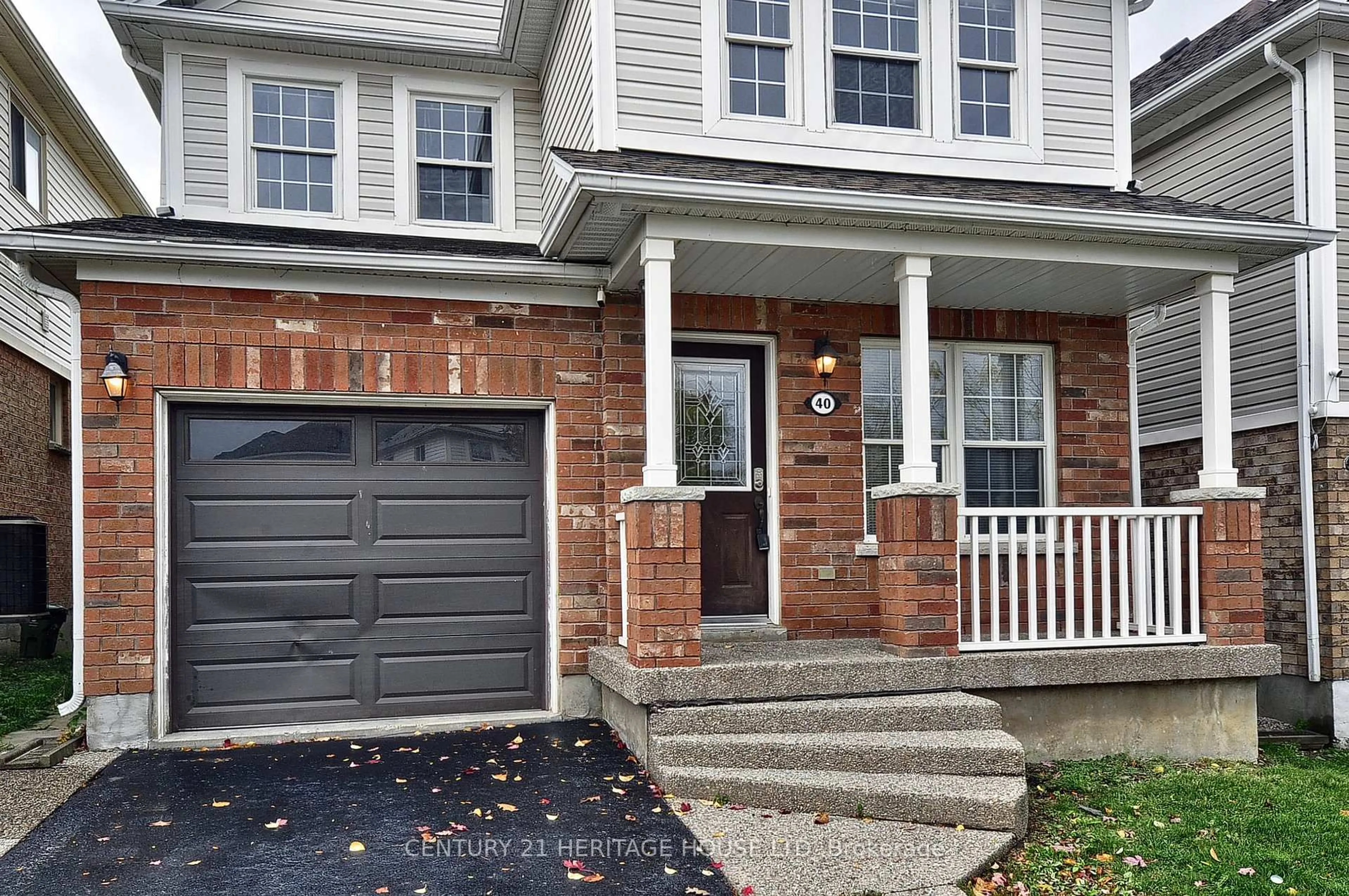 Home with brick exterior material, street for 40 Swift Cres, Cambridge Ontario N1P 1J9