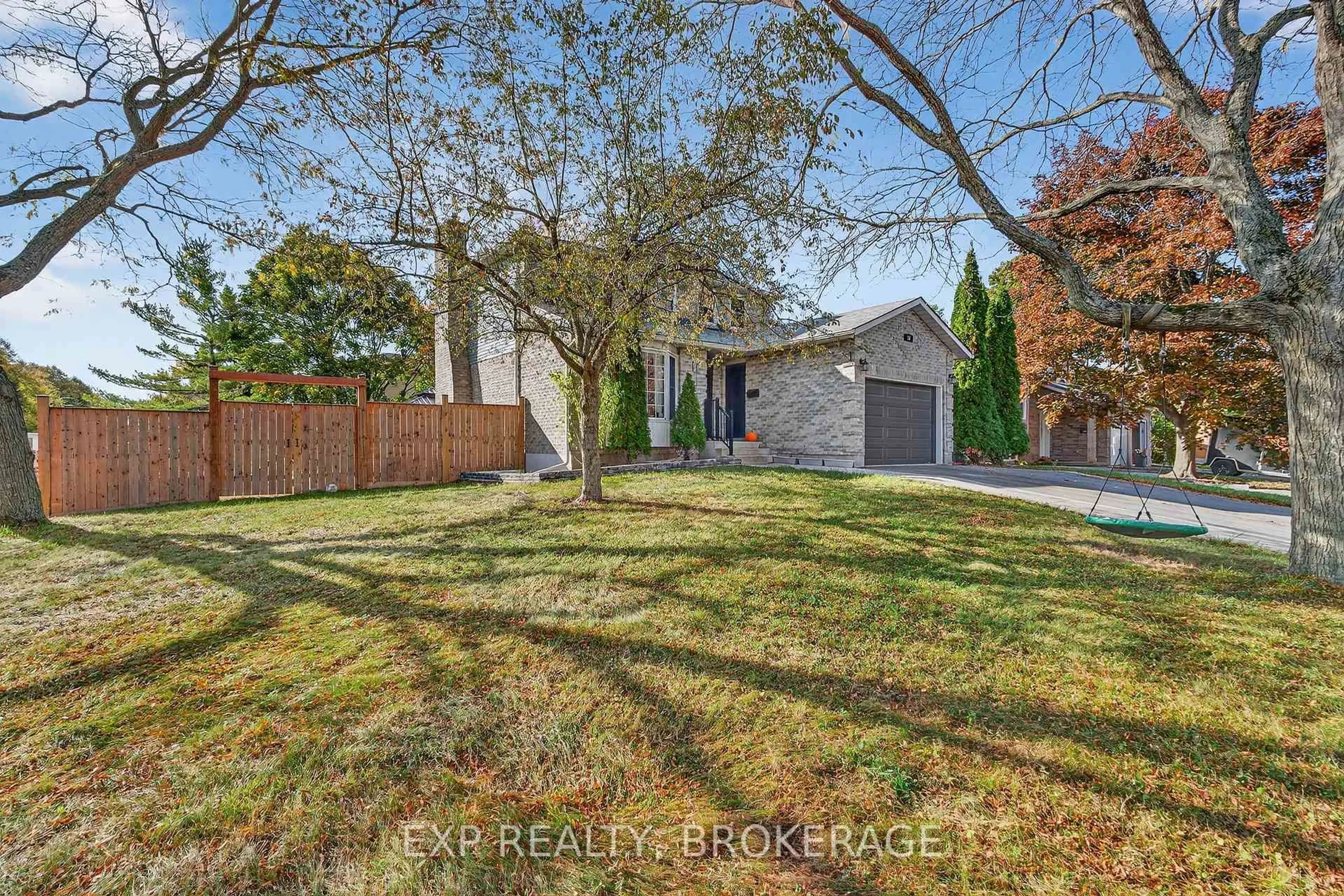 A pic from outside/outdoor area/front of a property/back of a property/a pic from drone, street for 50 CHARTWELL Cres, Kingston Ontario K7K 6P3