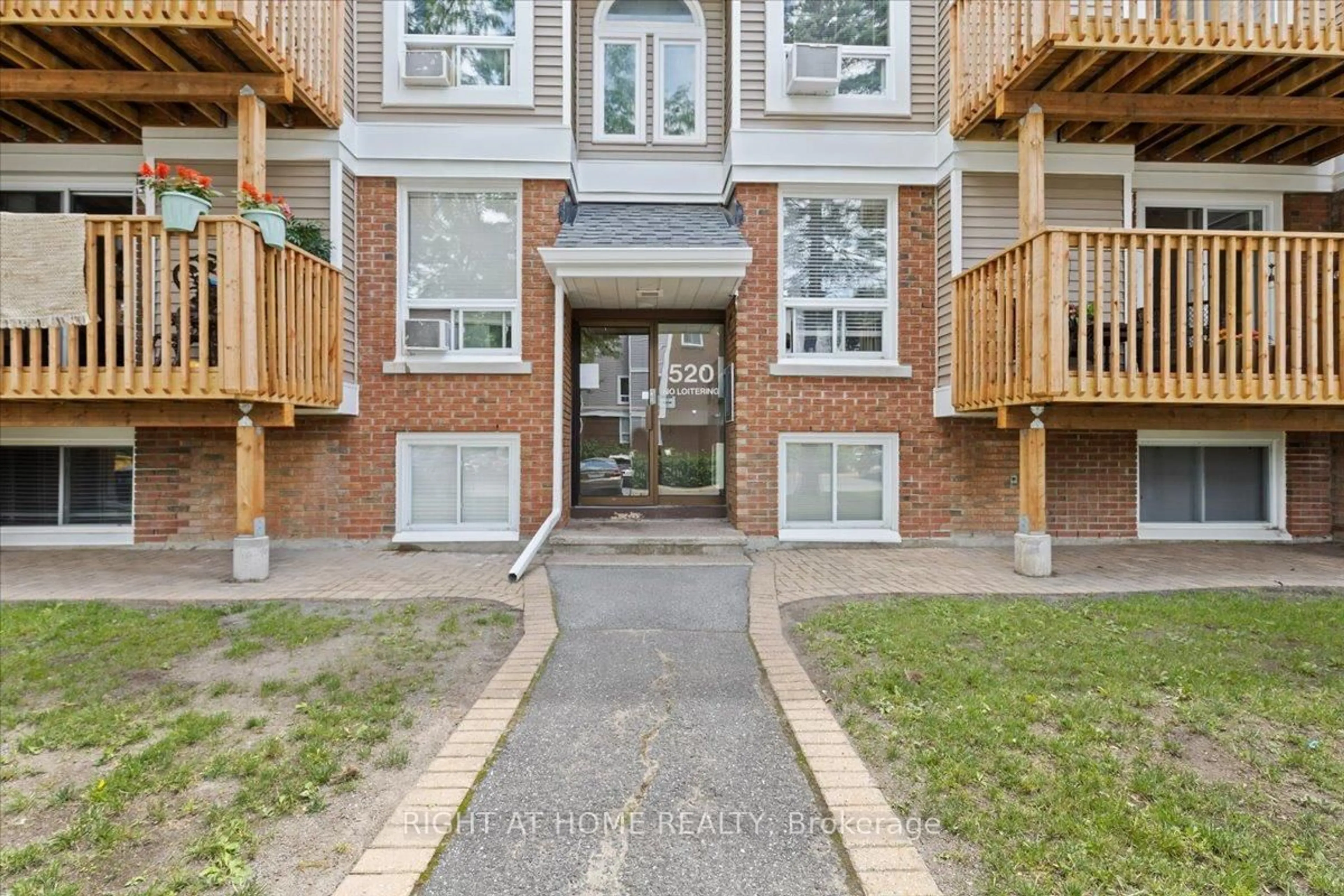 Unknown for 520 Fenerty Crt #3, Ottawa Ontario K2L 3B1