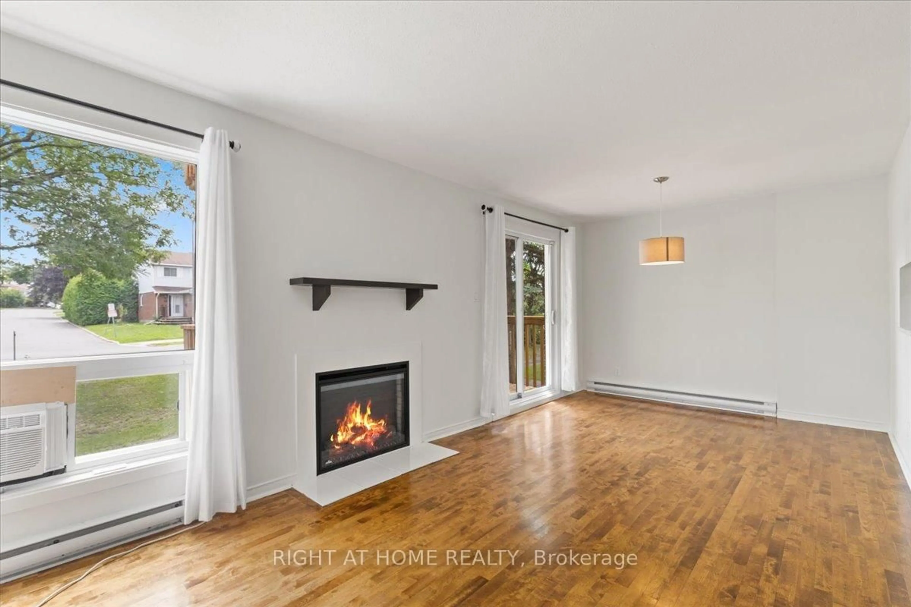 A pic of a room for 520 Fenerty Crt #3, Ottawa Ontario K2L 3B1