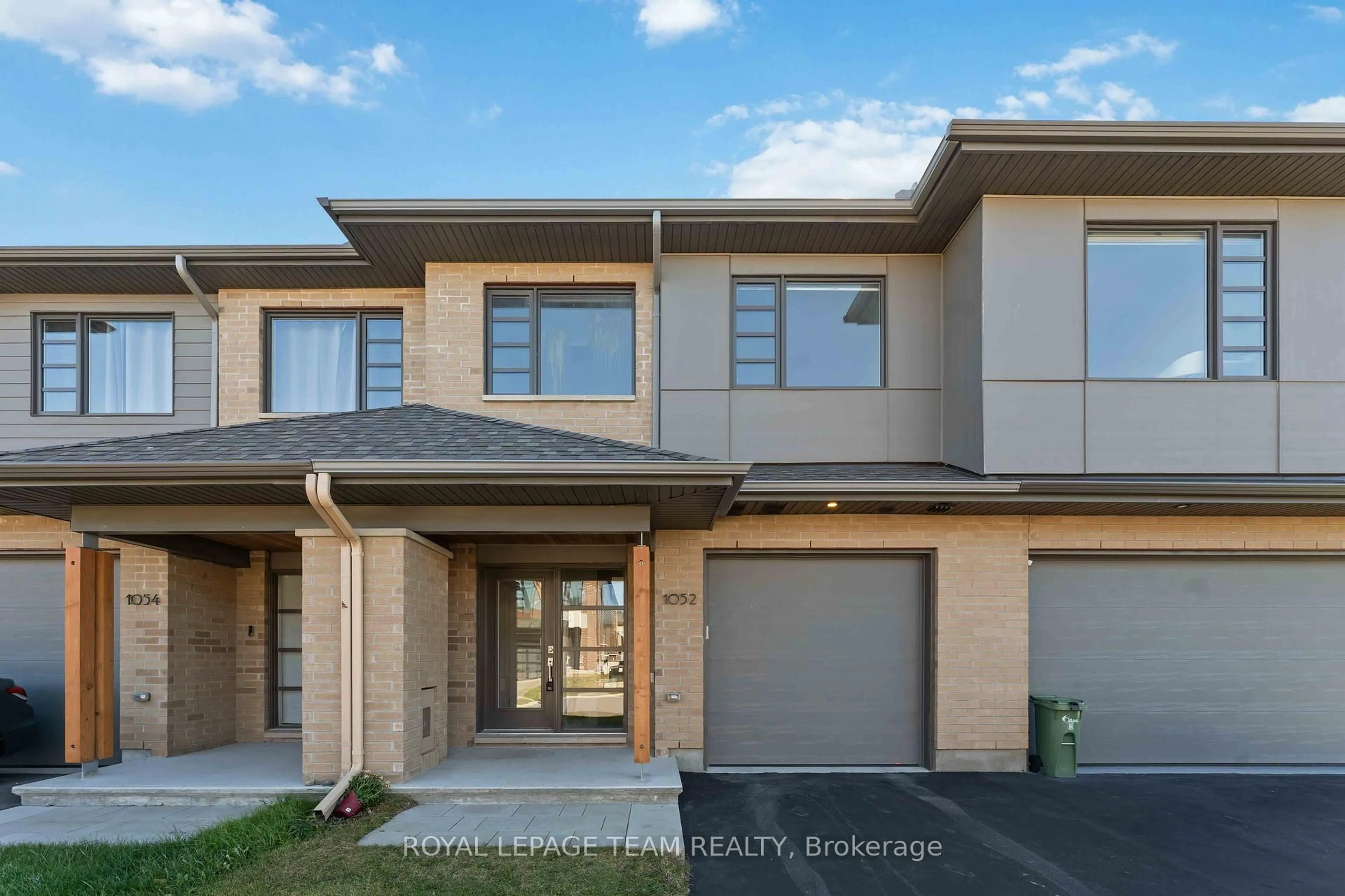 Unknown for 1052 Lunar Glow Cres, Ottawa Ontario K4M 0J9