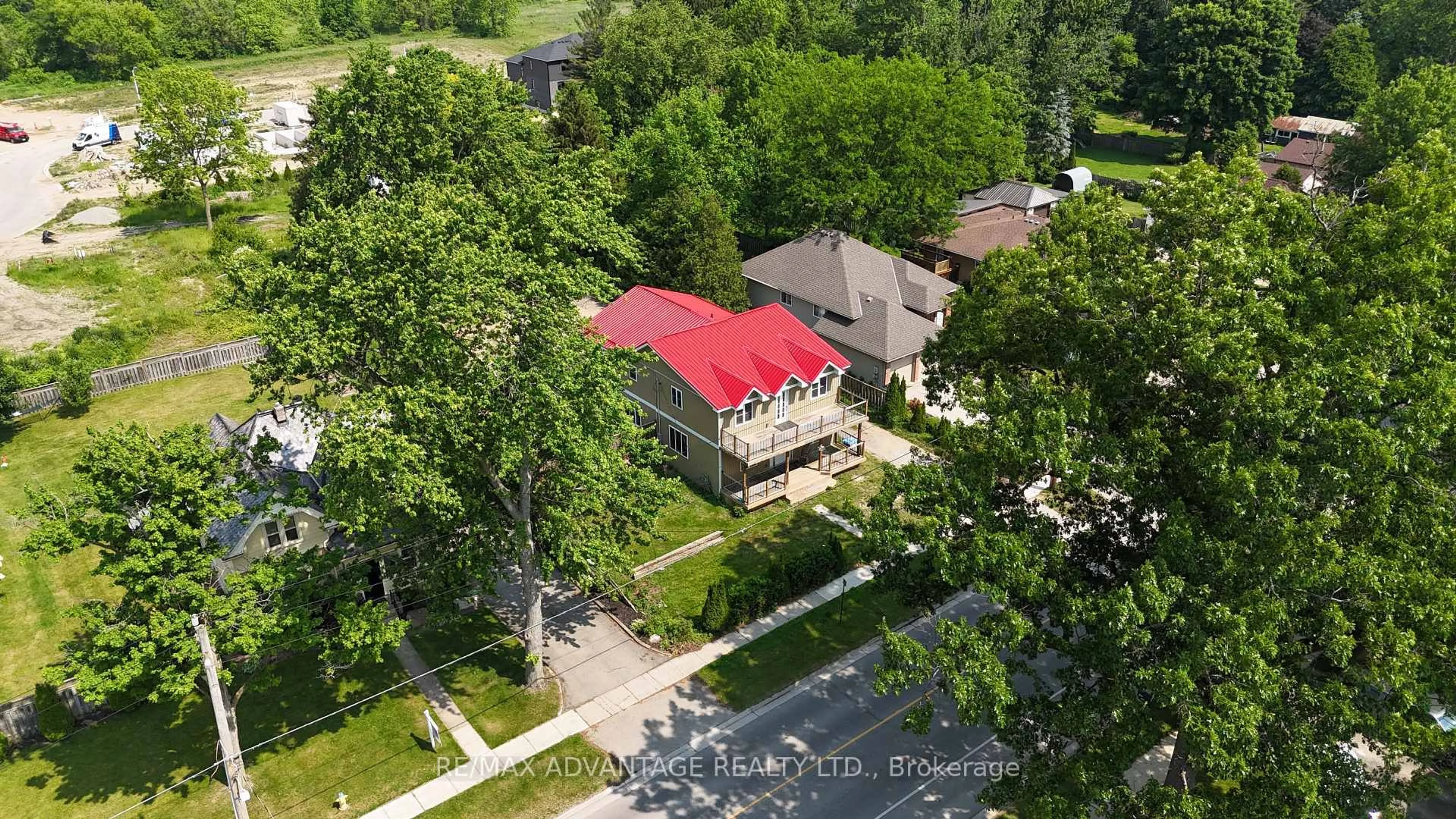 A pic from outside/outdoor area/front of a property/back of a property/a pic from drone, street for 8566 Glendon Dr, Strathroy-Caradoc Ontario N0L 1W0