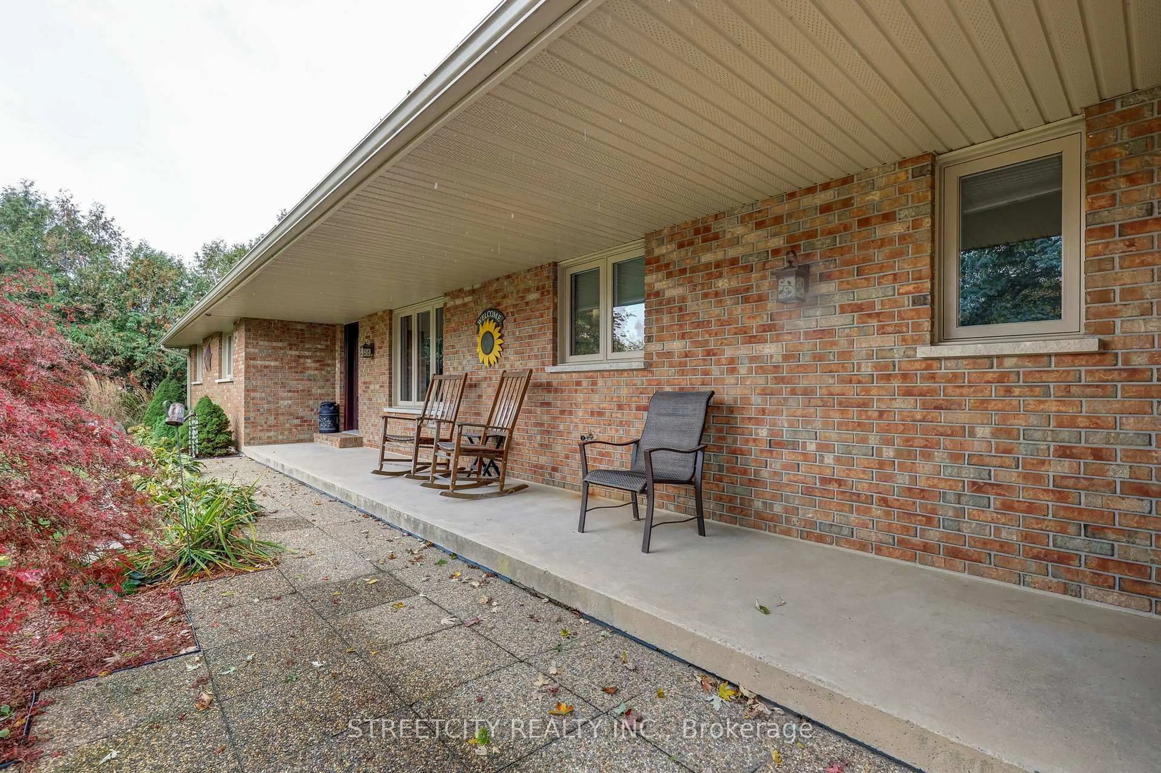 Patio, unknown for 37456 Talbotline Line, Southwold Ontario N0L 2E0