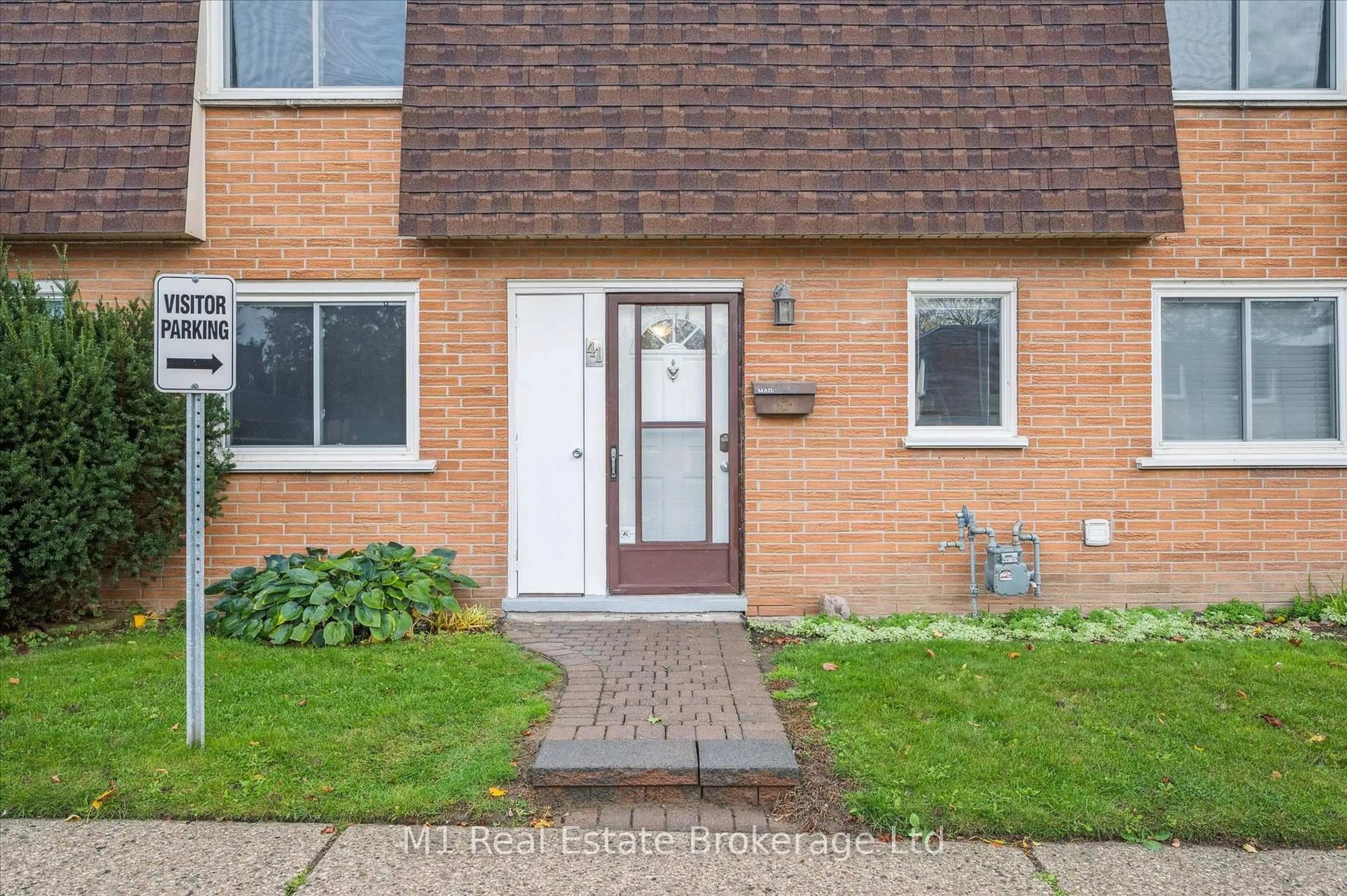 Home with brick exterior material, street for 120 Country Club Dr #41, Guelph Ontario N1E 3K7