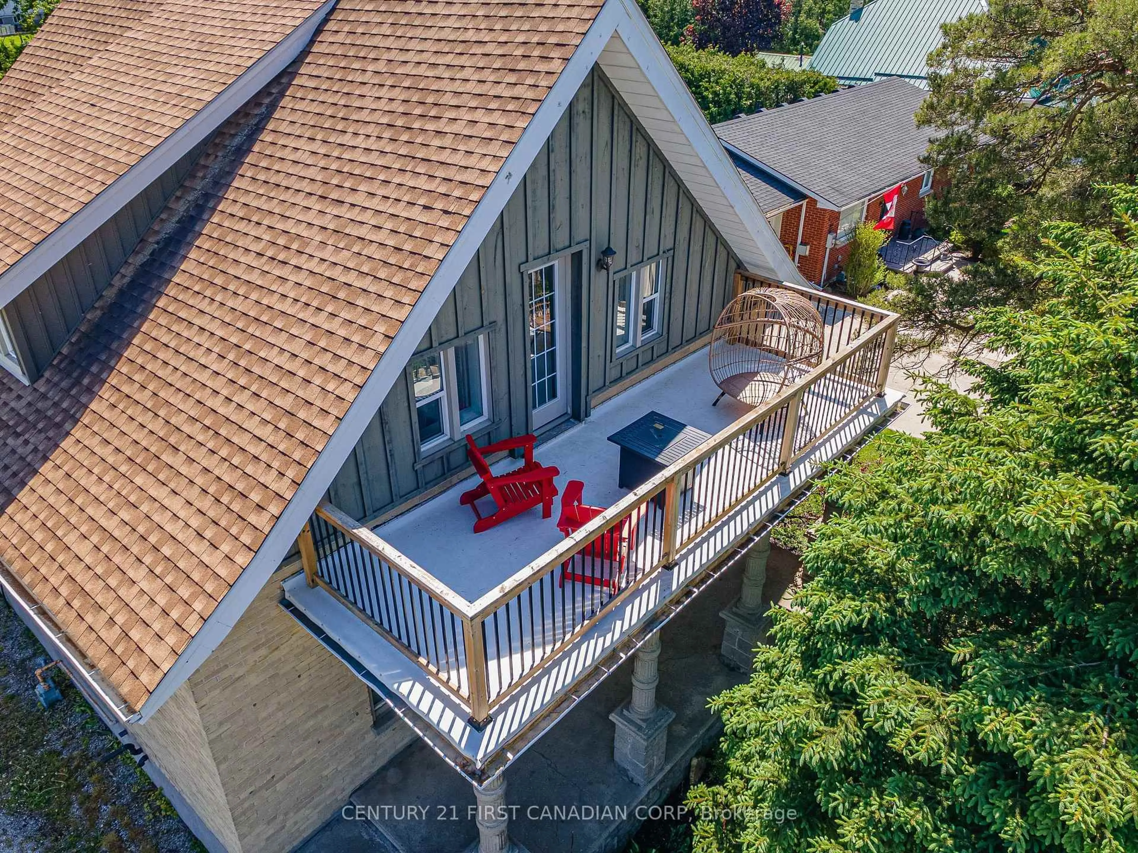 A pic from outside/outdoor area/front of a property/back of a property/a pic from drone, unknown for 3199 Mount Carmel Dr, North Middlesex Ontario N0M 1N0