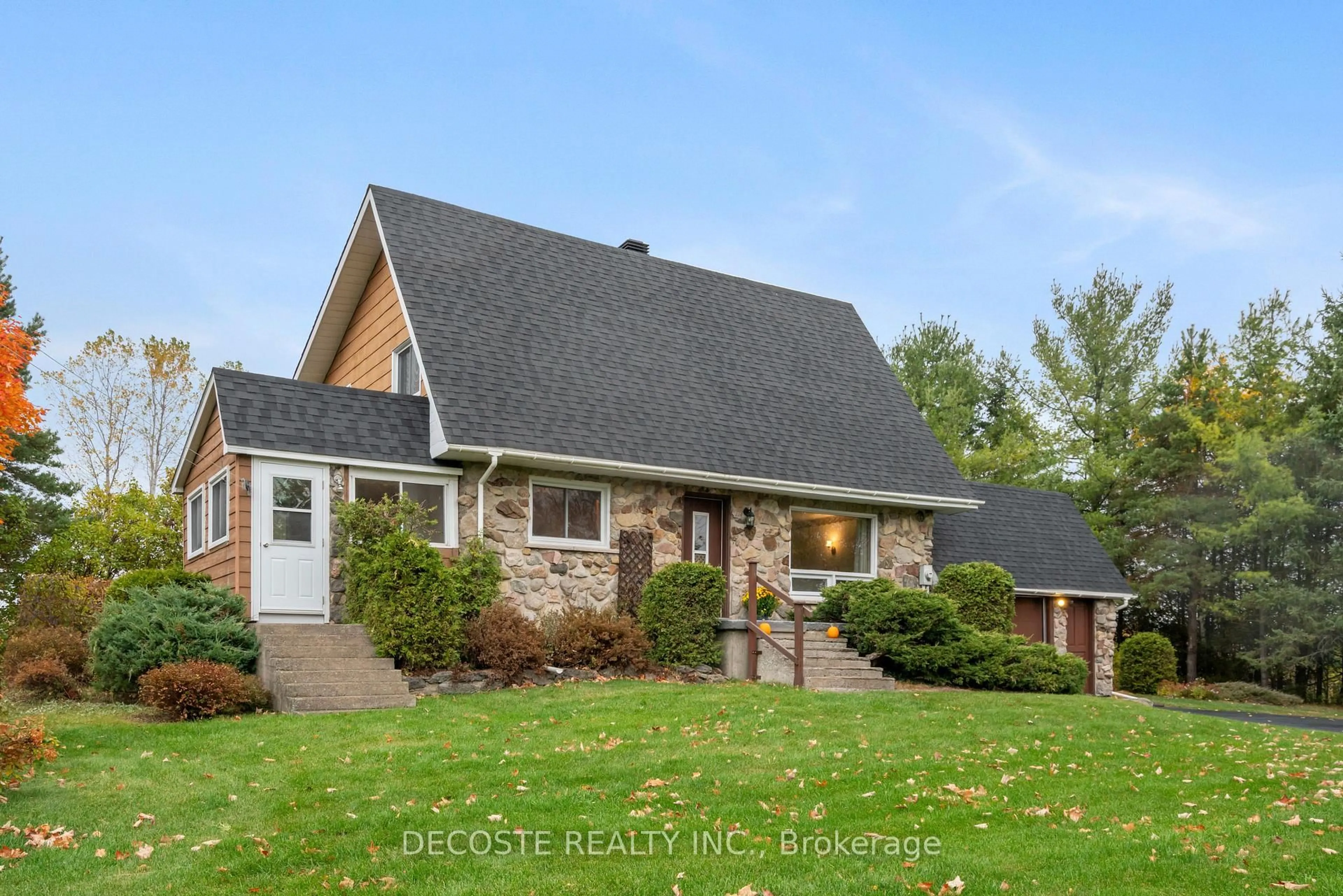 Home with brick exterior material, unknown for 3708 Kenyon Dam Rd, North Glengarry Ontario K0C 1A0