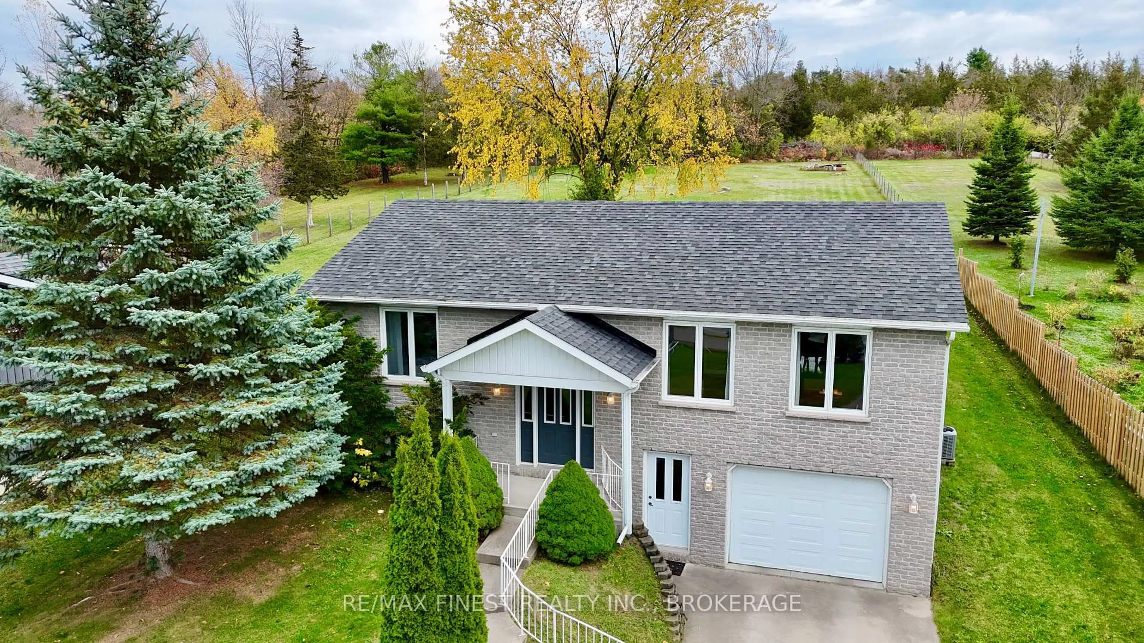 A pic from outside/outdoor area/front of a property/back of a property/a pic from drone, unknown for 812 Palace Rd, Greater Napanee Ontario K7R 3K9