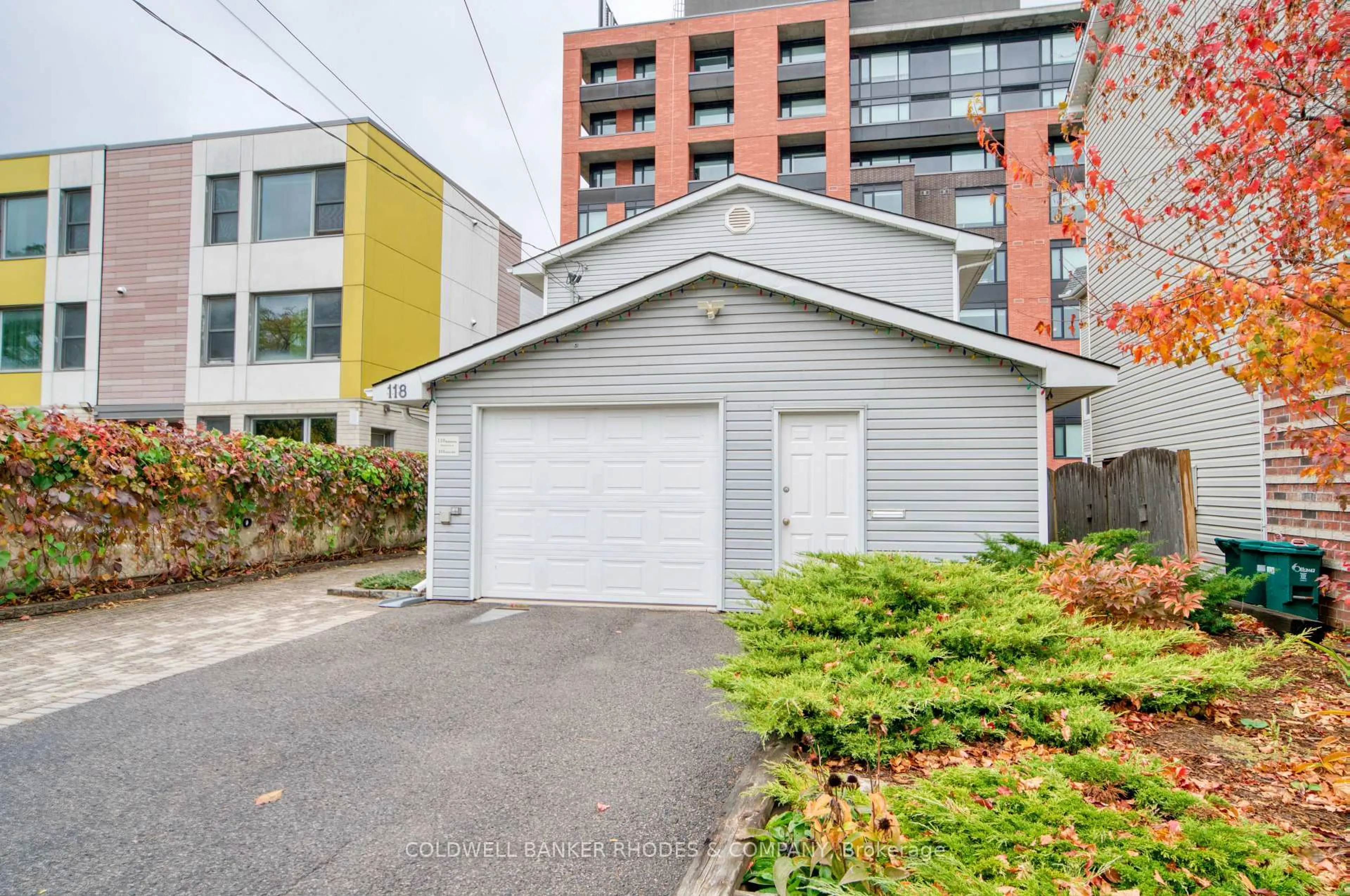 Unknown for 118 Robinson Ave, Ottawa Ontario K1N 8P1