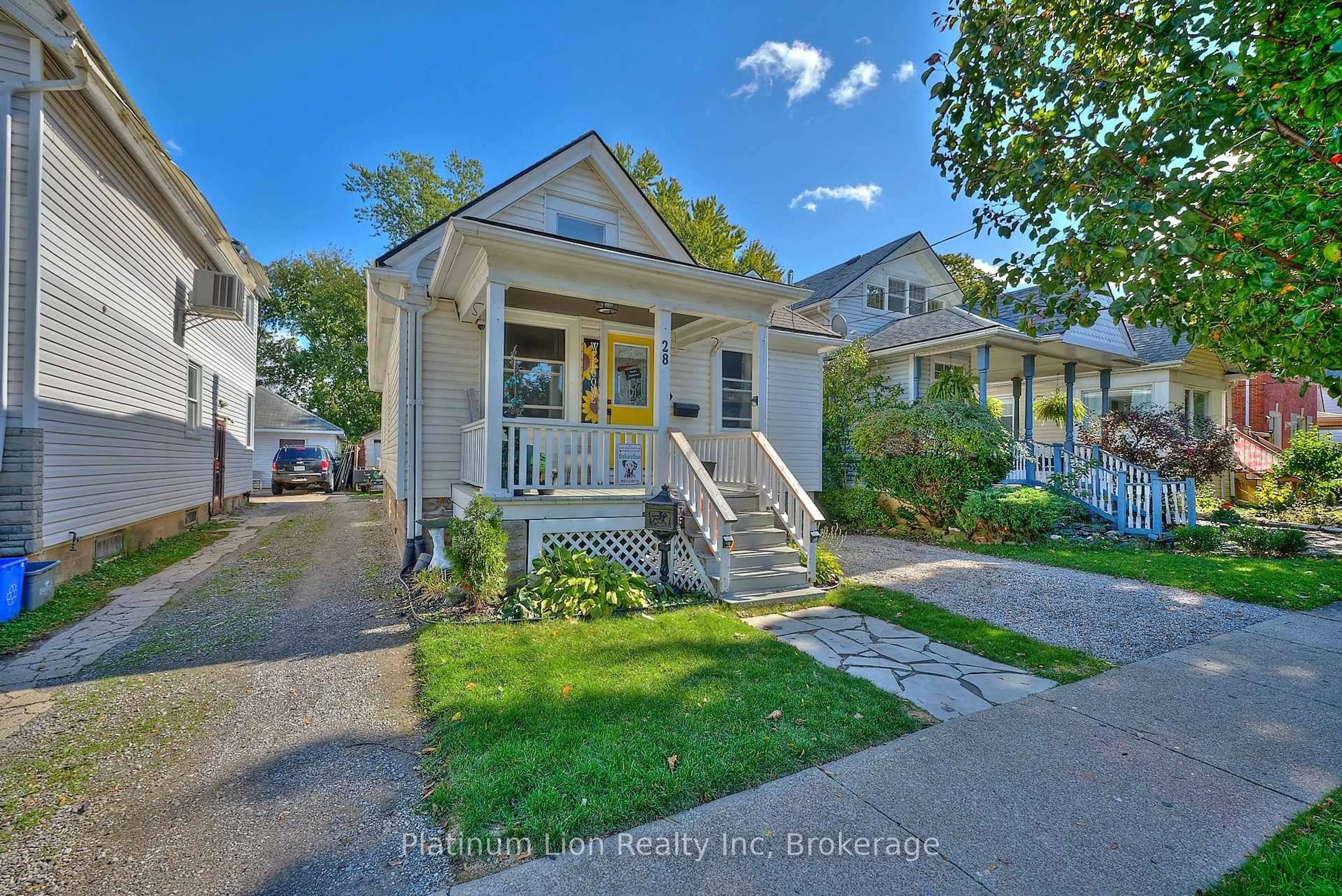 Unknown for 28 Haynes Ave, St. Catharines Ontario L2R 3Z1