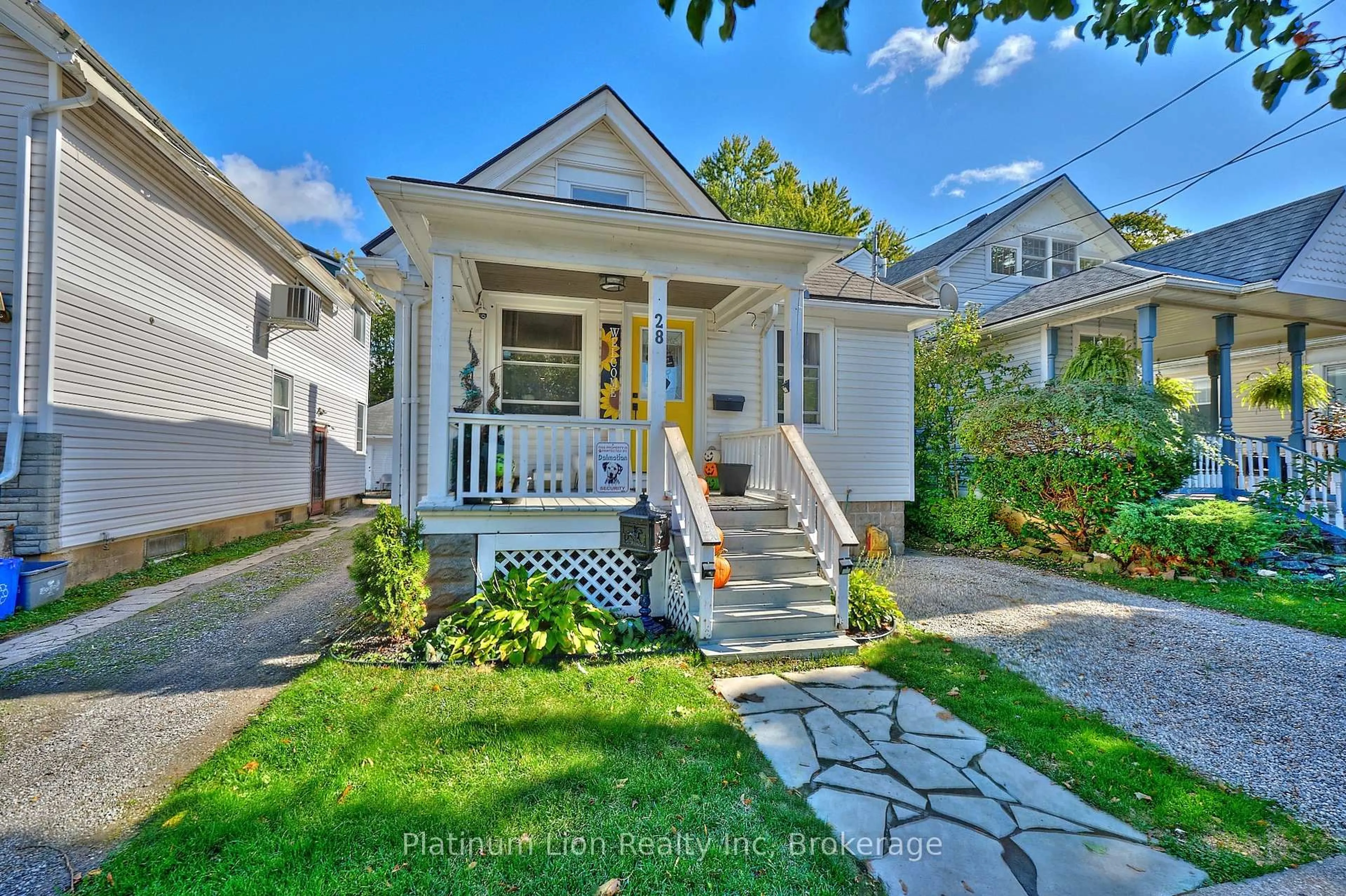 Unknown for 28 Haynes Ave, St. Catharines Ontario L2R 3Z1