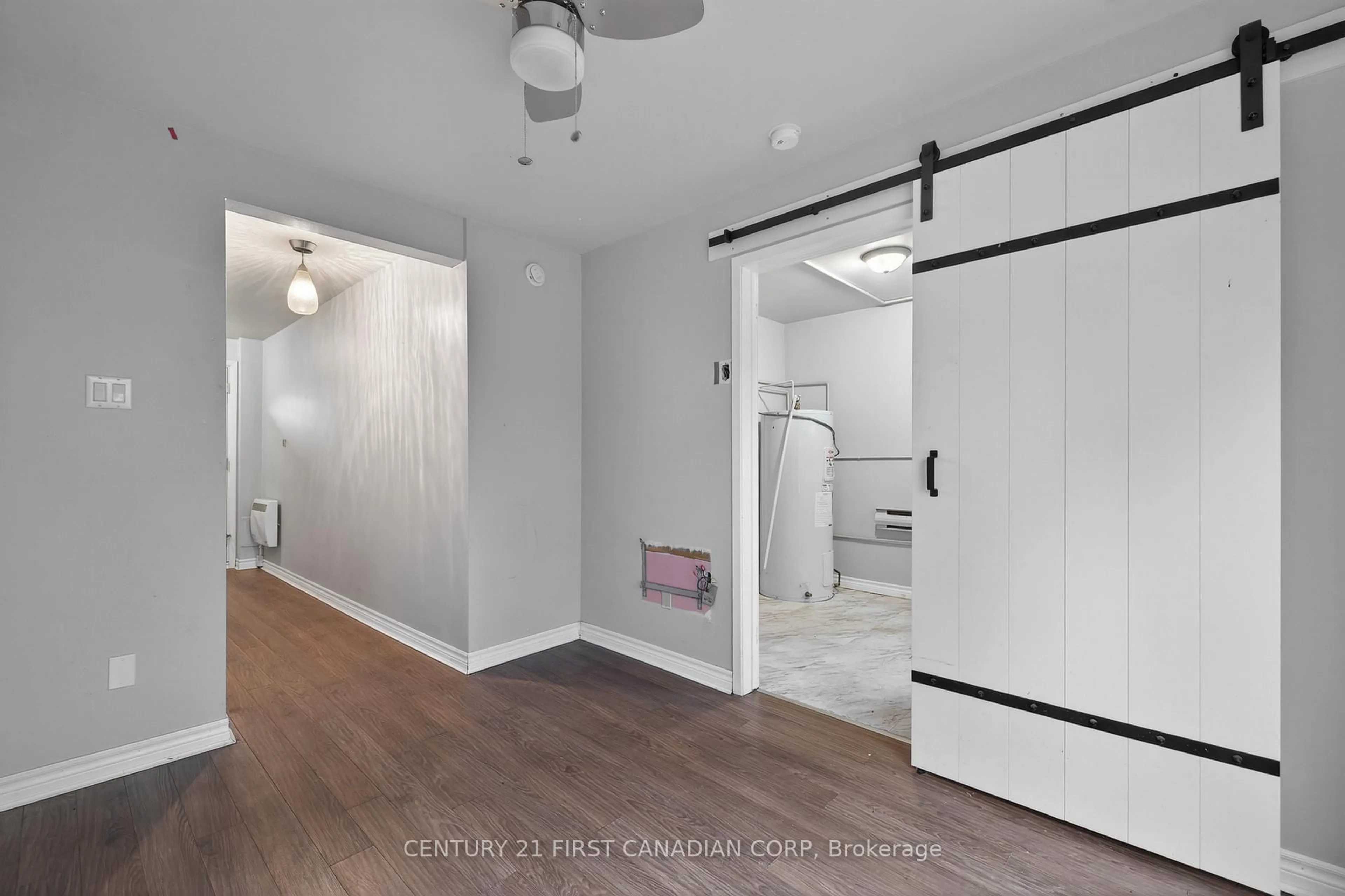 Indoor entryway for 636 Wilkins St, London South Ontario N6C 4Z4