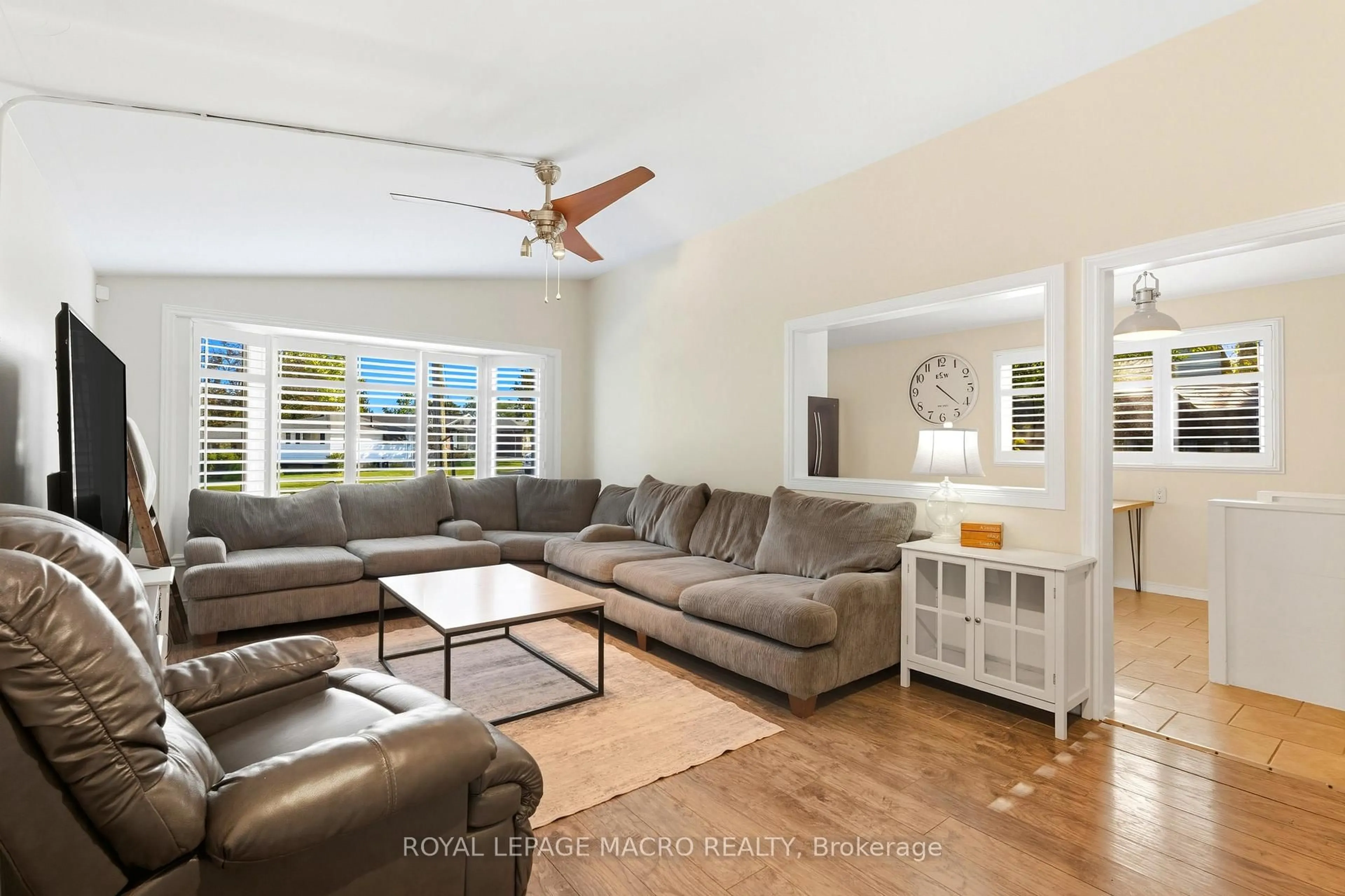 Living room with furniture, unknown for 17 Carmen Ave, Hamilton Ontario L8V 2H5