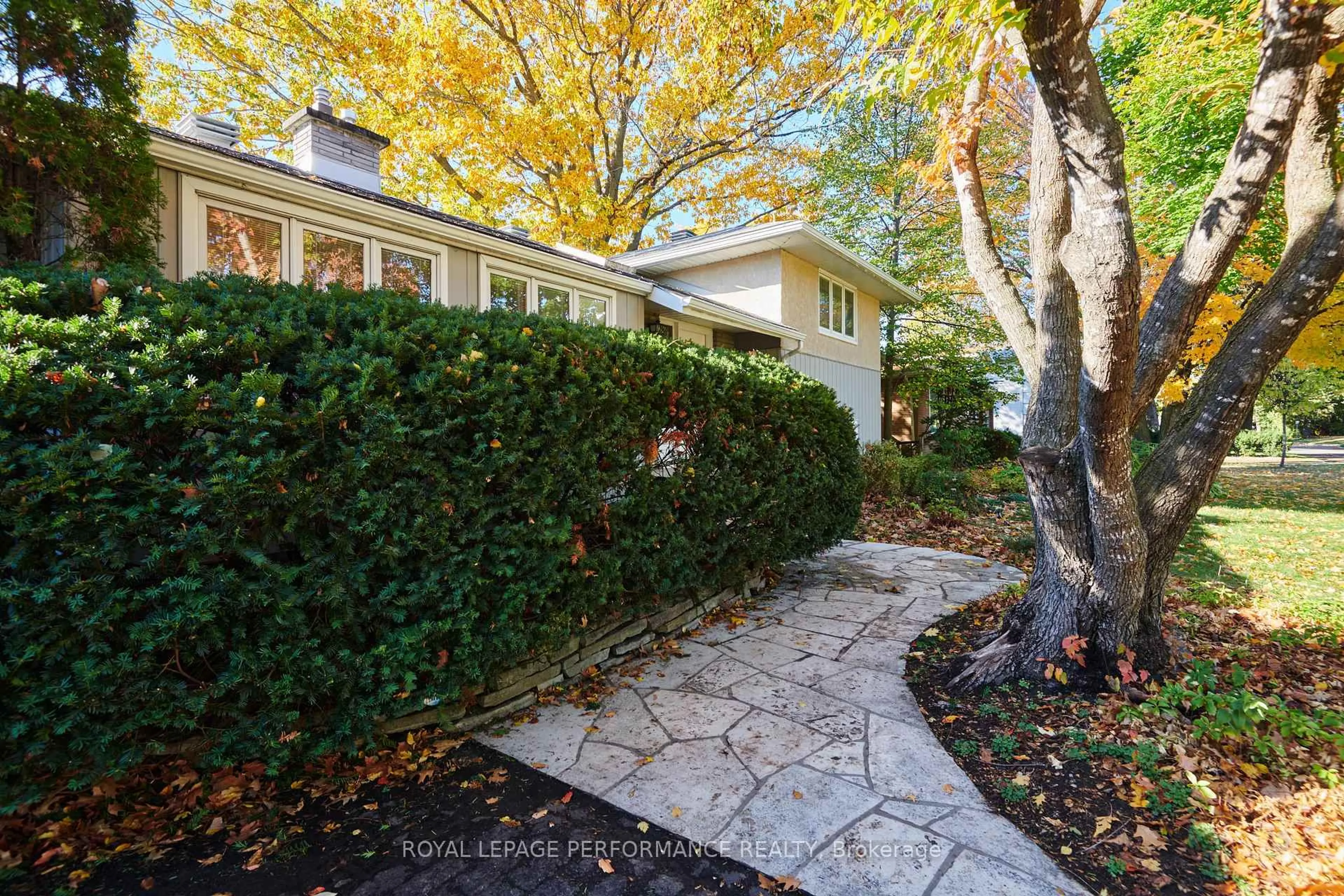 Unknown for 1394 Wesmar Dr, Ottawa Ontario K1H 7T5