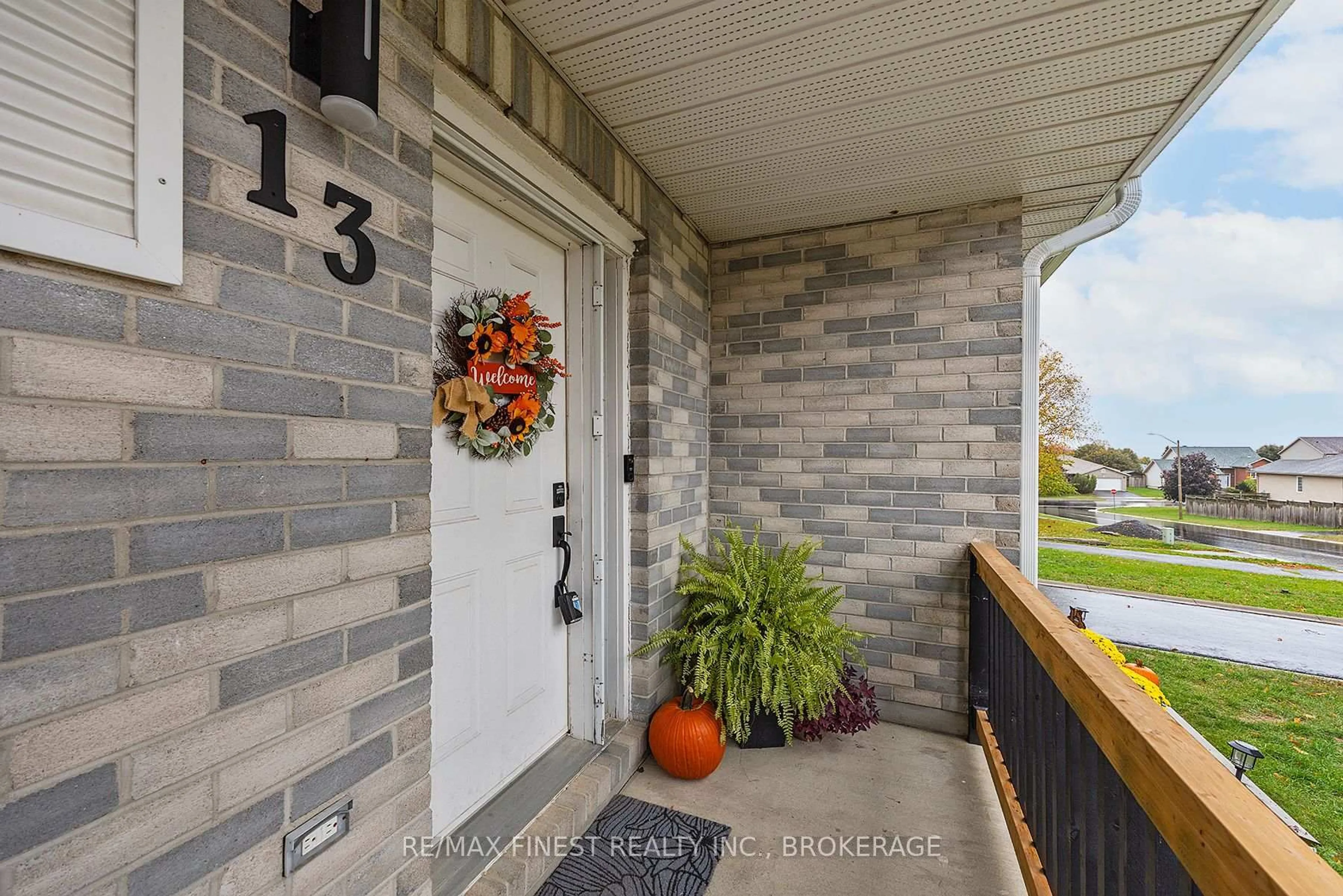 Indoor entryway for 13 Clifford St, Loyalist Ontario K7N 1Y6