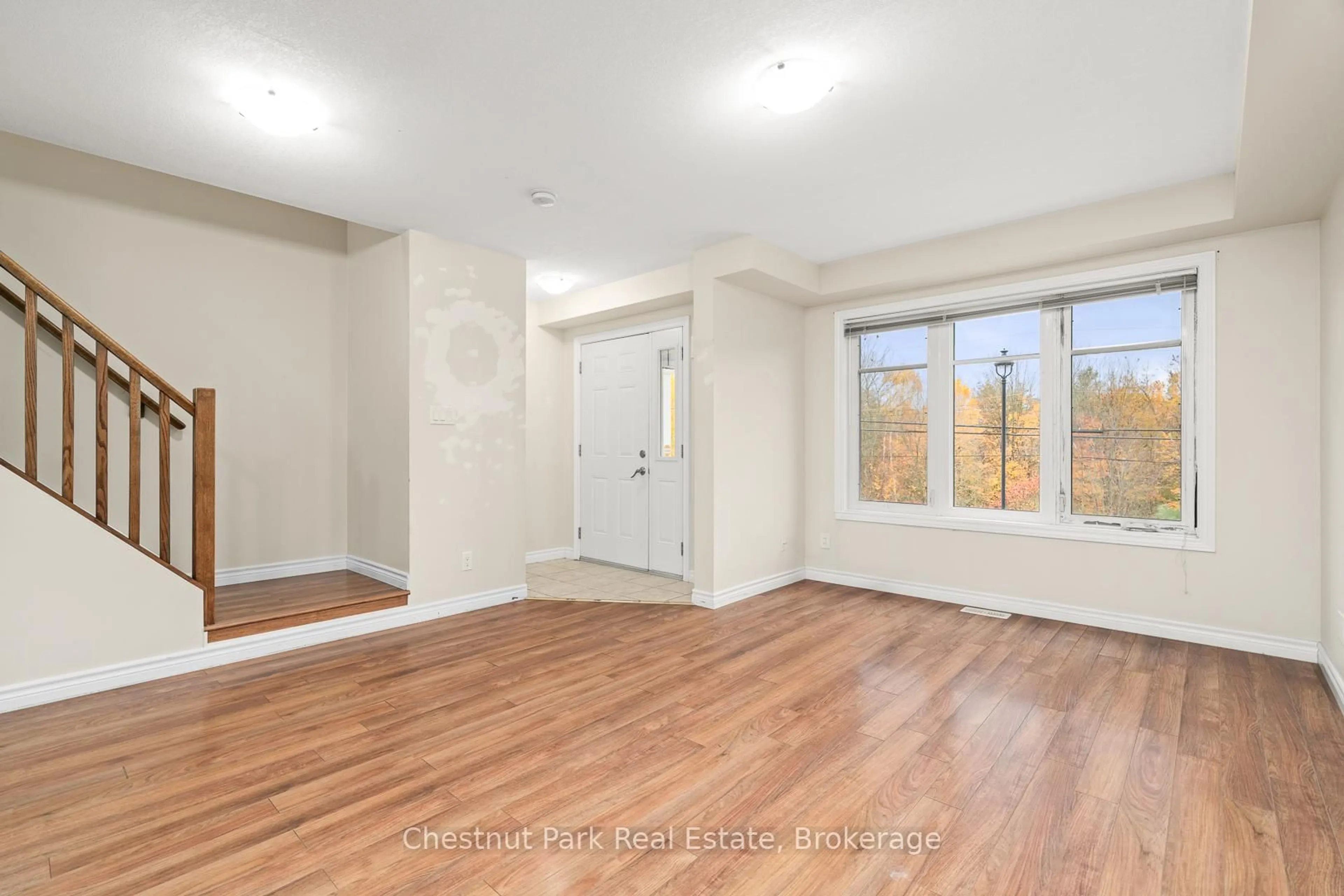 Unknown for 37 Silver St #3, Huntsville Ontario P1H 1M2