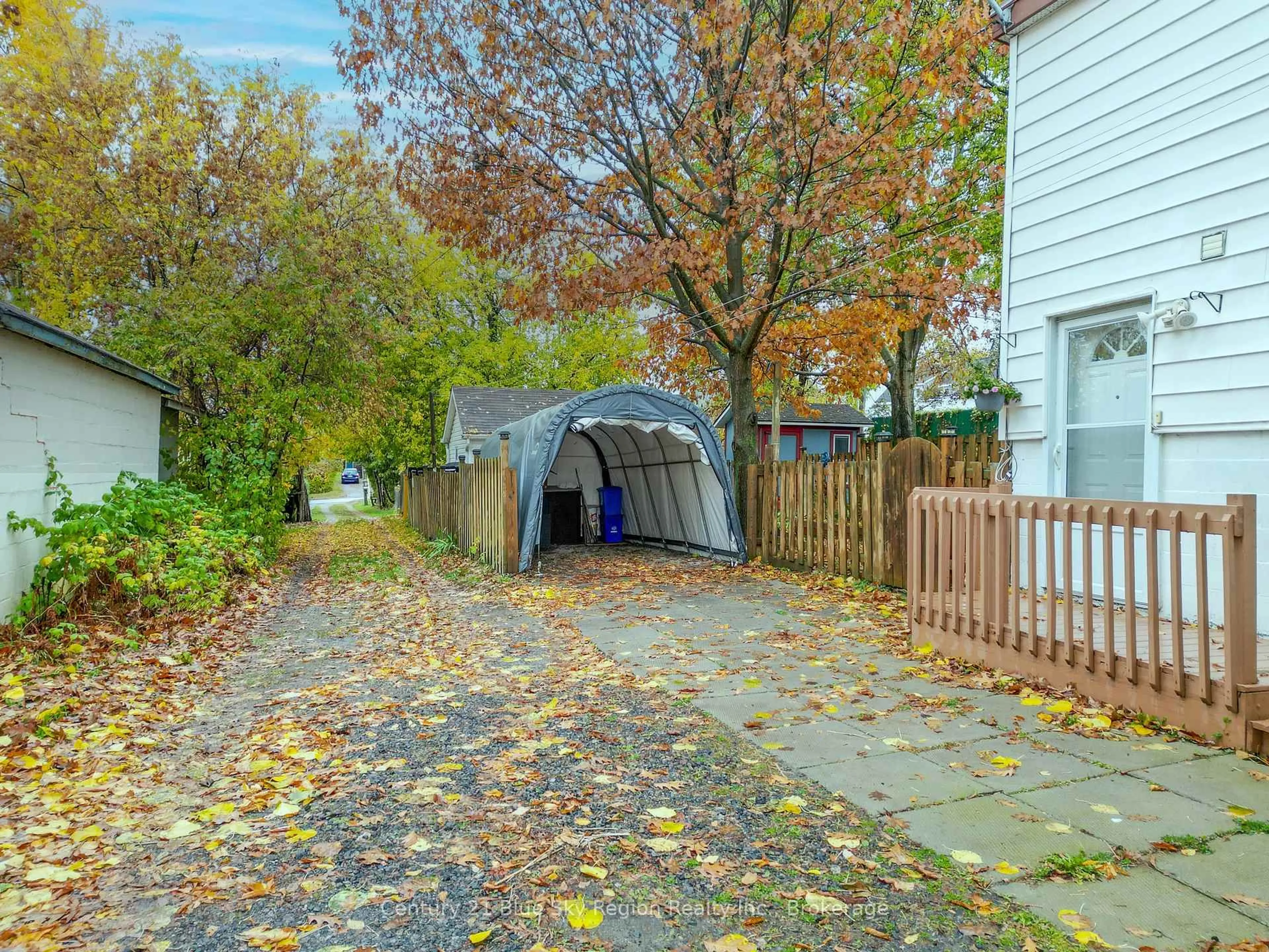 Shed for 733 Morin St, North Bay Ontario P1B 5S1