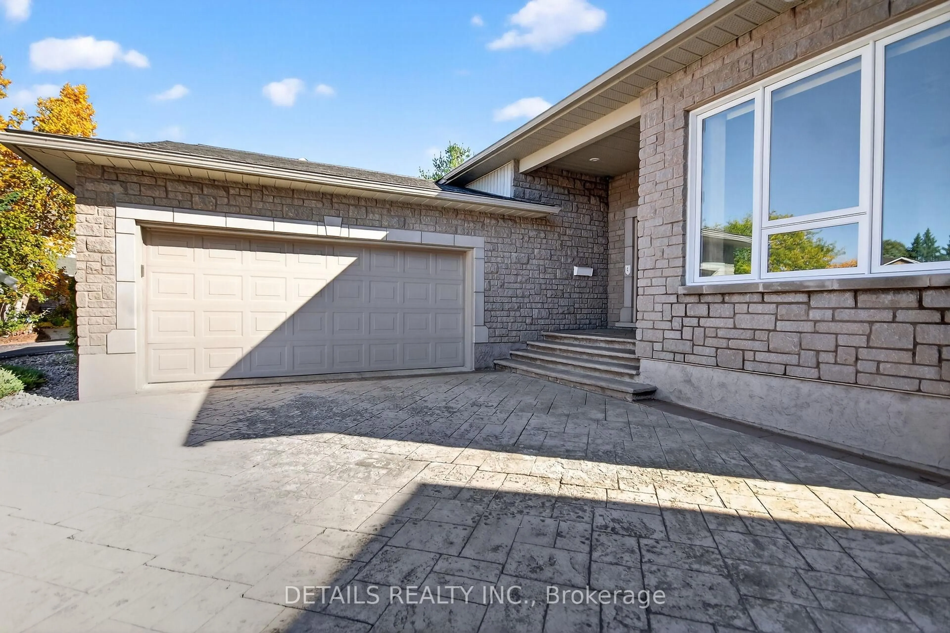 Home with brick exterior material, street for 7 Eagle Chase Crt, Ottawa Ontario K2J 3N5