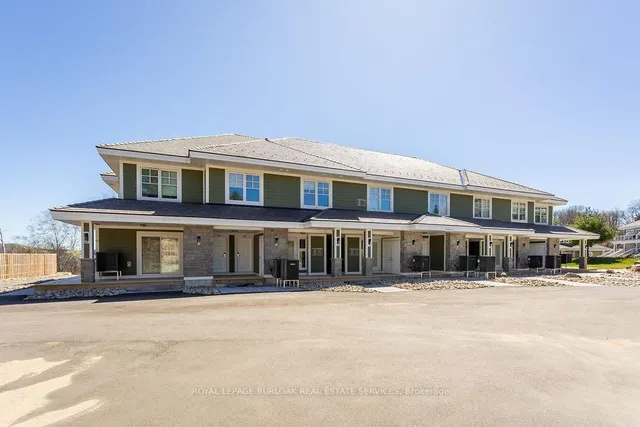 1869 Muskoka 118 Rd #BTV-105, Muskoka Lakes