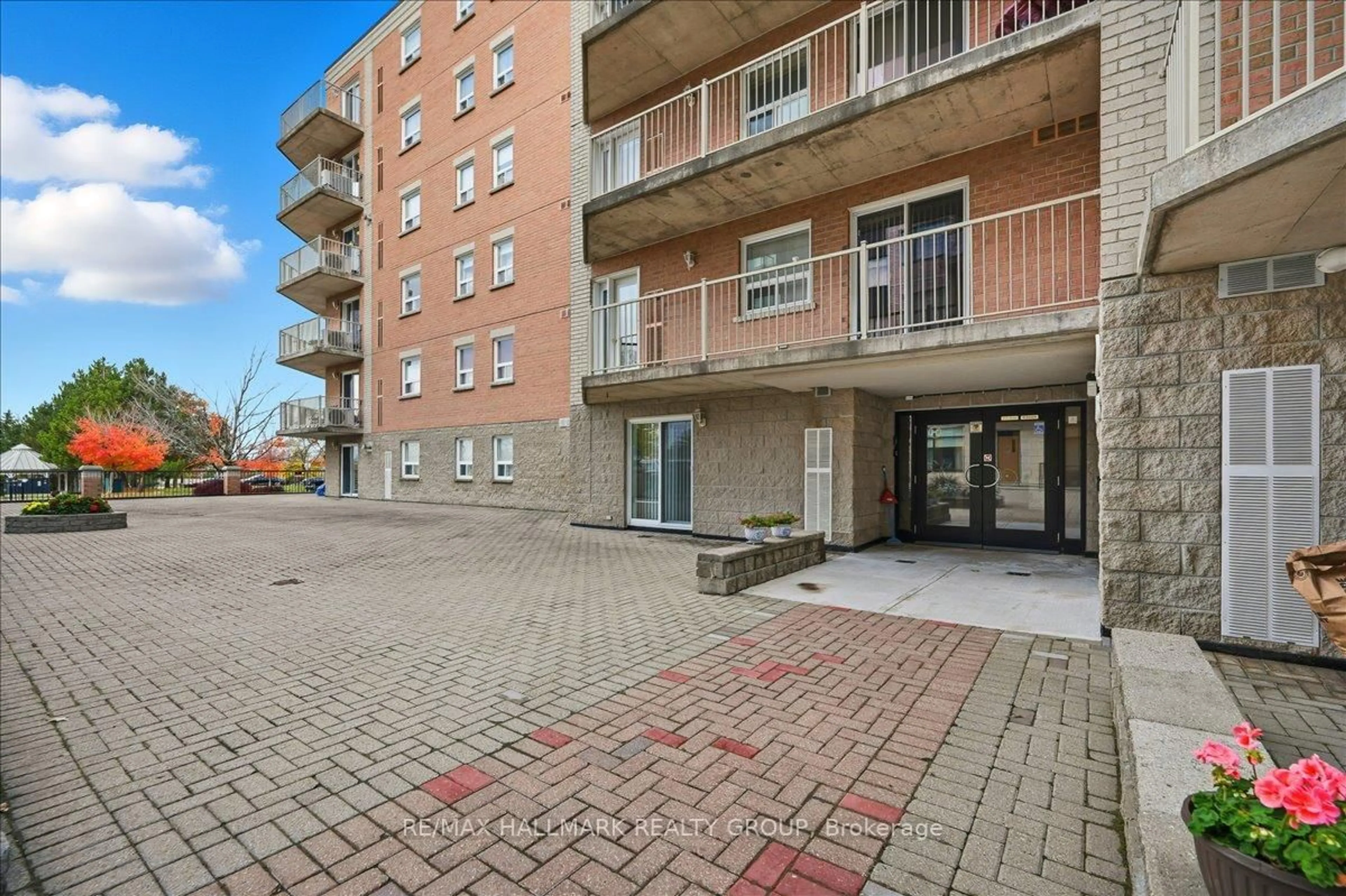 Patio, unknown for 320 Centrum Blvd #206, Orleans Ontario K1E 3X9
