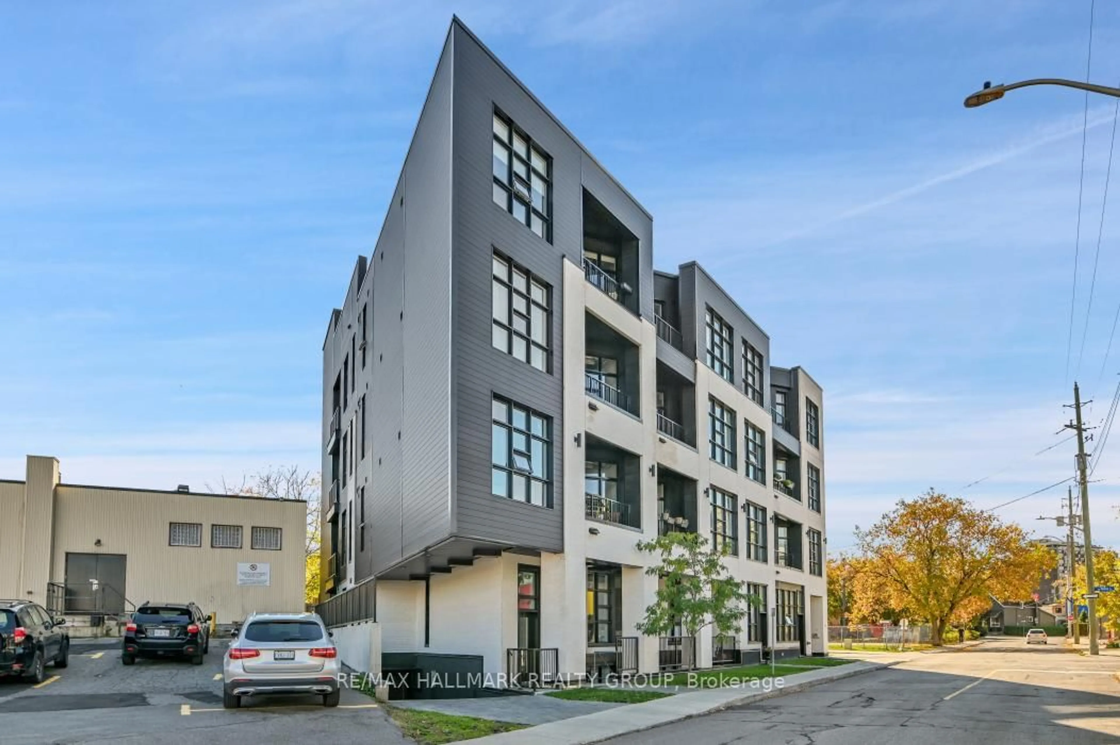 Unknown for 101 PINHEY St #103, Ottawa Ontario K1Y 1T7