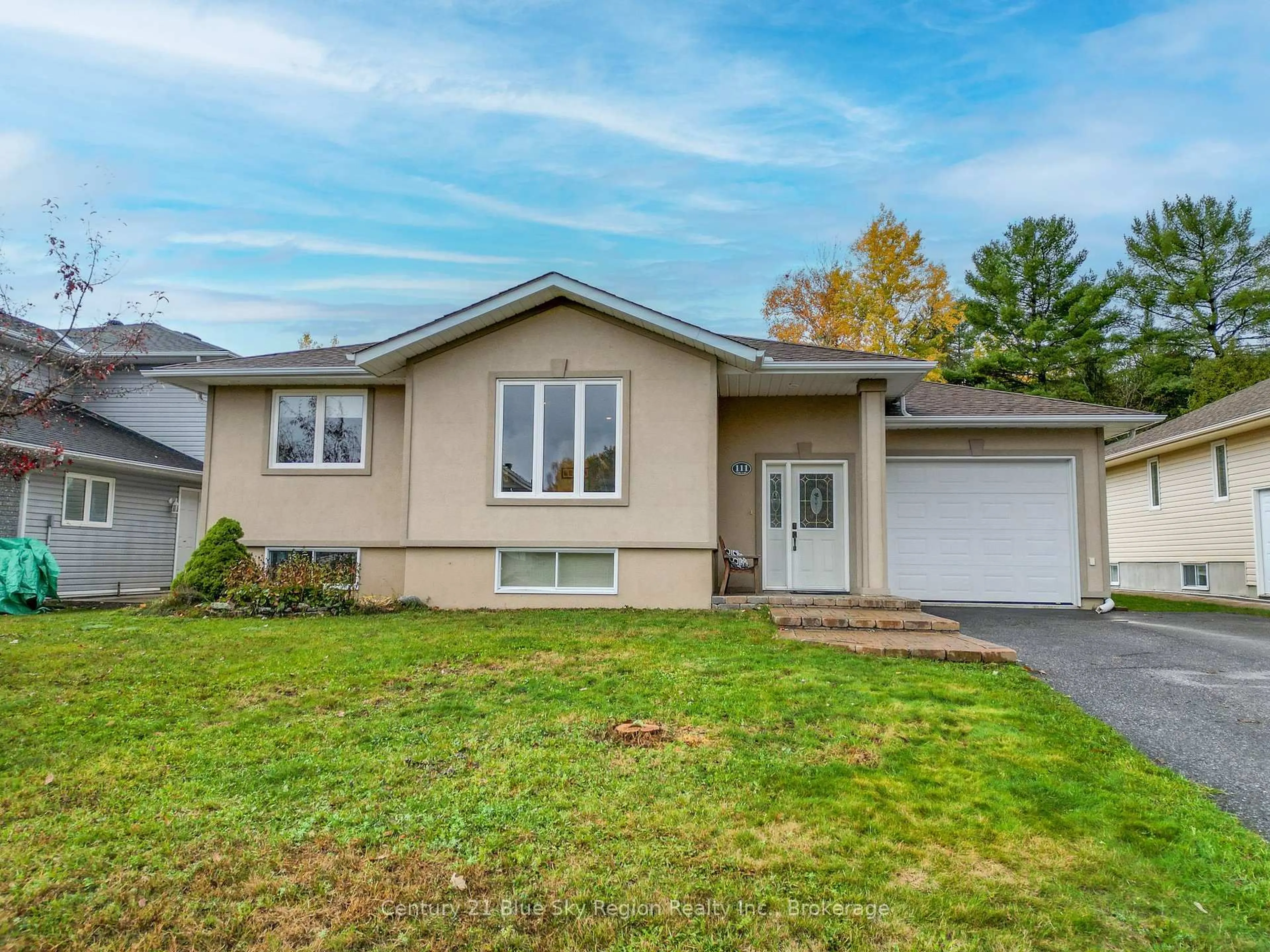 Home with vinyl exterior material, street for 111 Kilby Lane, Callander Ontario P0H 1H0