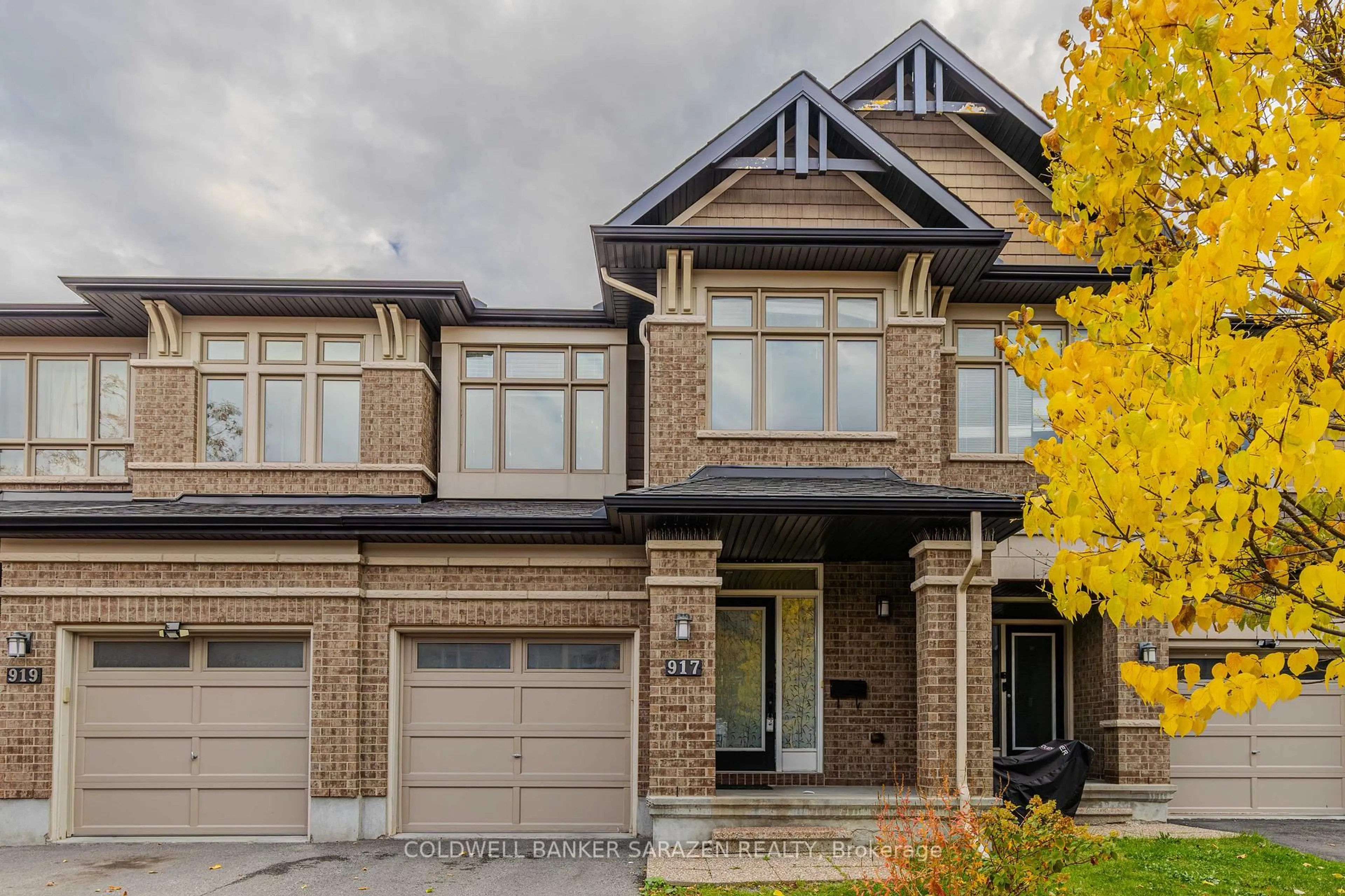 Home with brick exterior material, street for 917 Fletcher Circ, Ottawa Ontario K2T 0B7