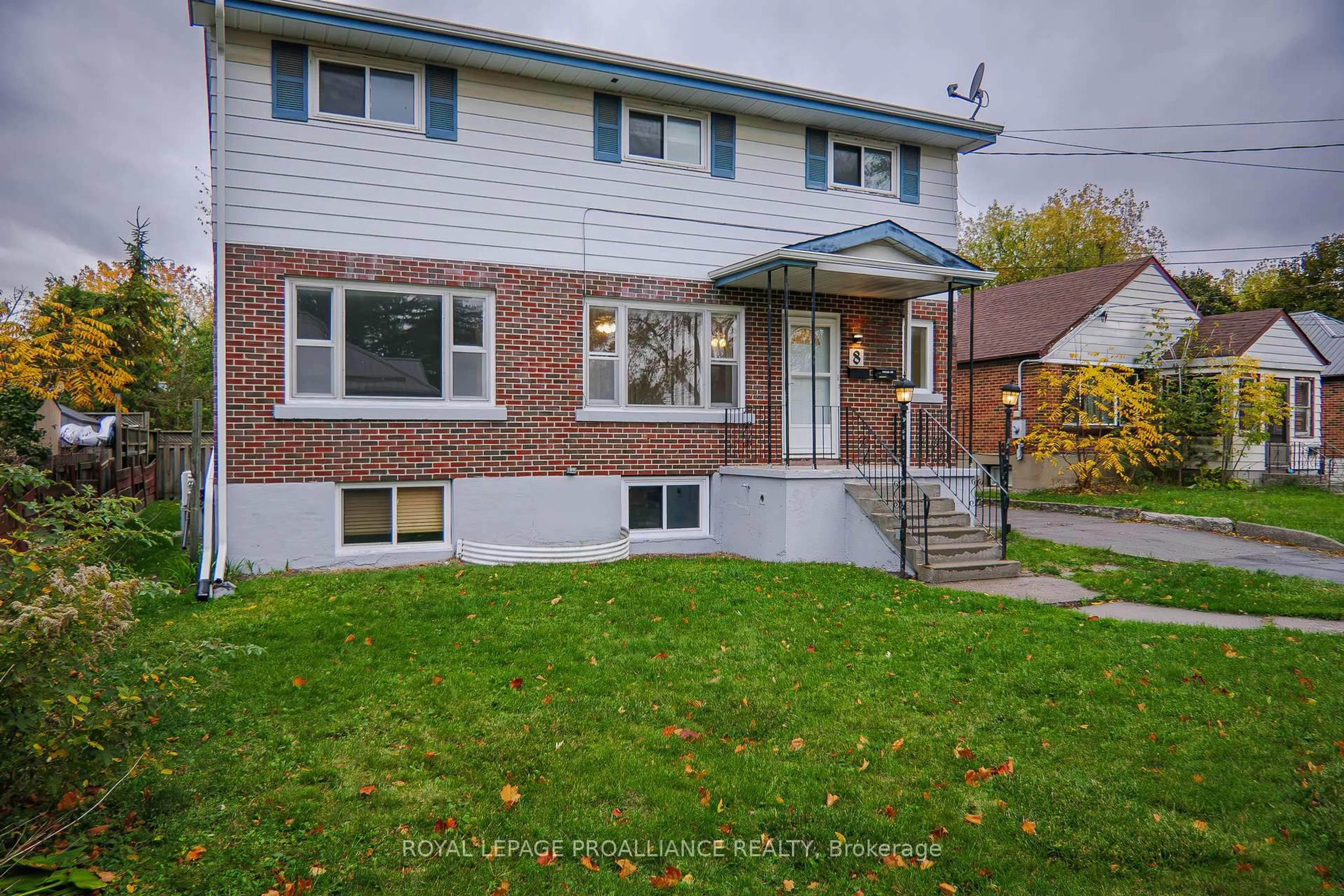 Home with vinyl exterior material, street for 8 Reynolds Cres, Belleville Ontario K8P 2W7