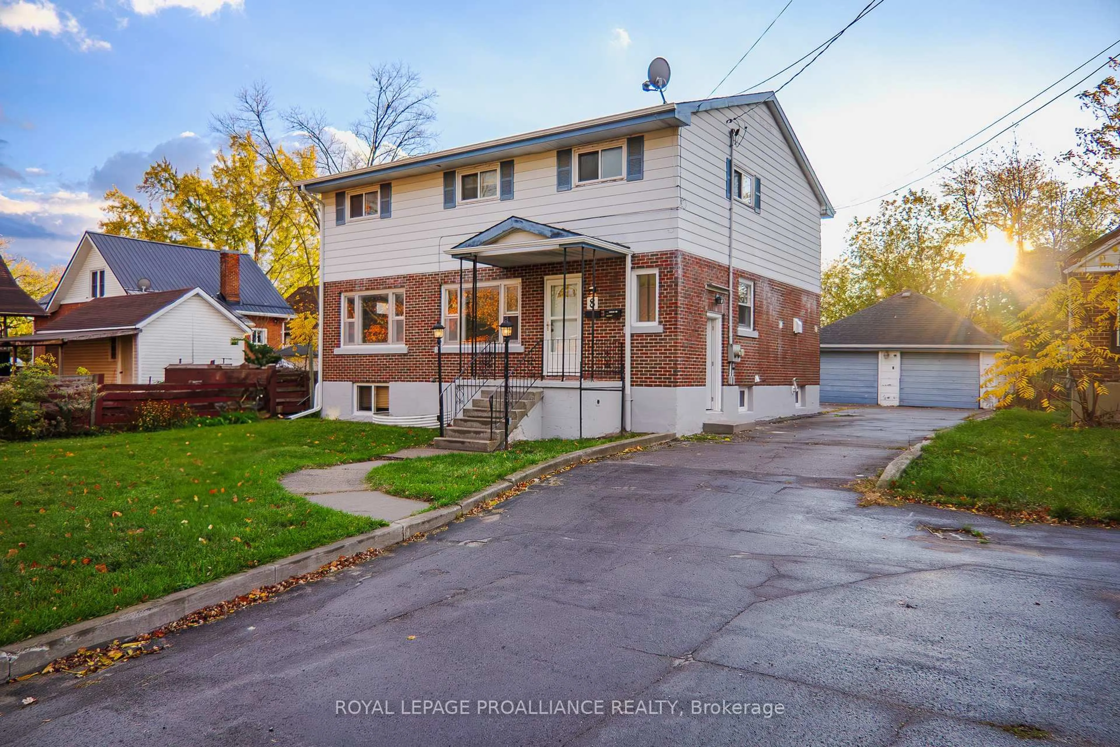 Unknown for 8 Reynolds Cres, Belleville Ontario K8P 2W7