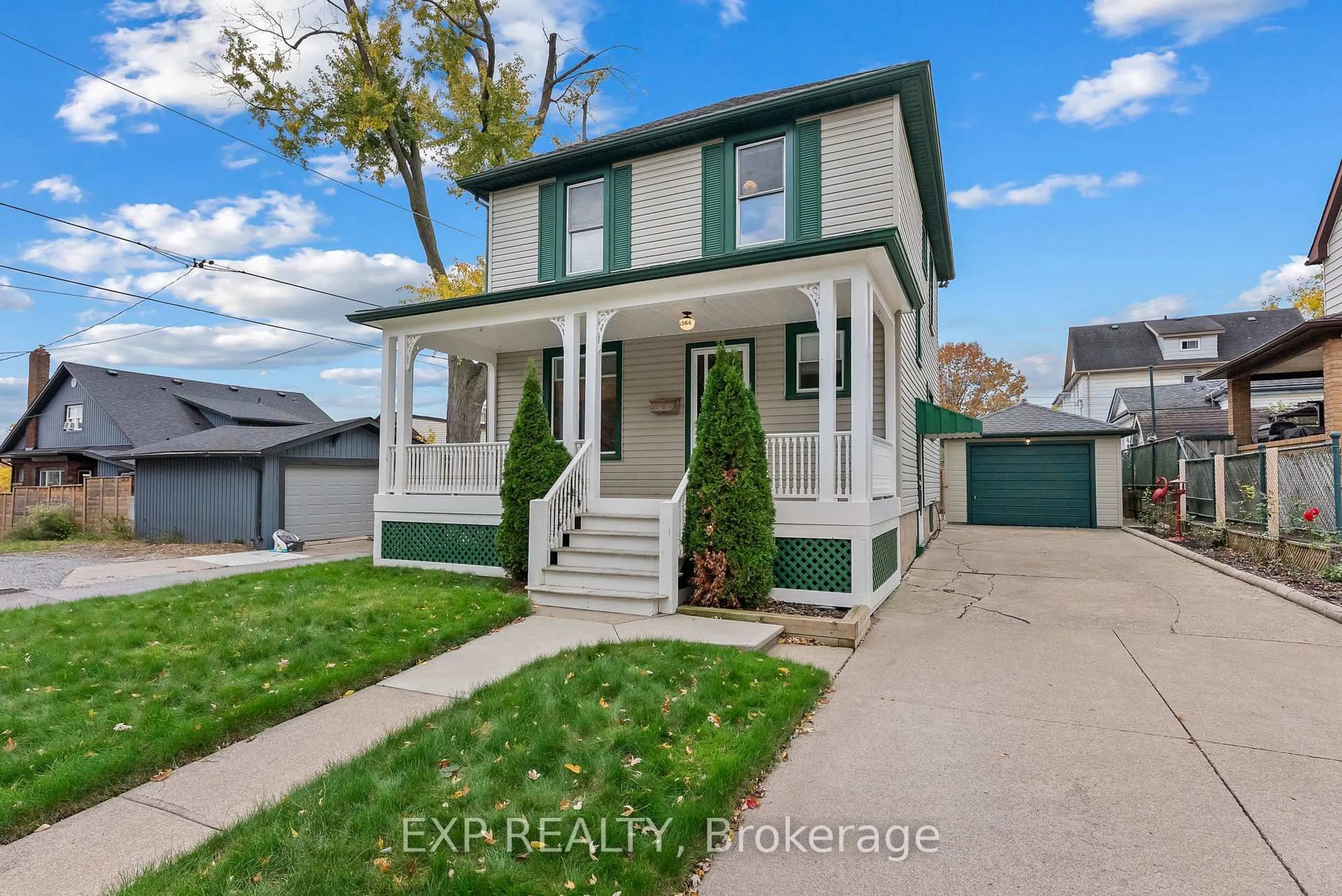 Home with vinyl exterior material, street for 4364 Otter St, Niagara Falls Ontario L2E 1G4