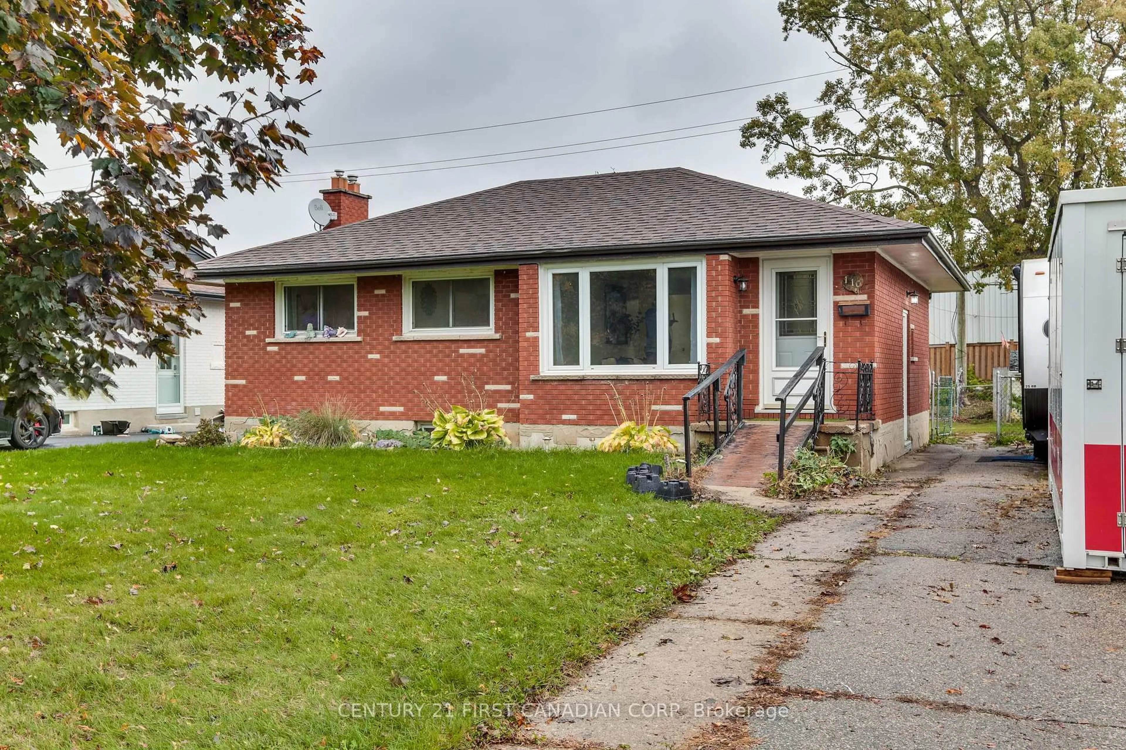 Home with brick exterior material, street for 110 Alison Ave, Cambridge Ontario N1R 1N4