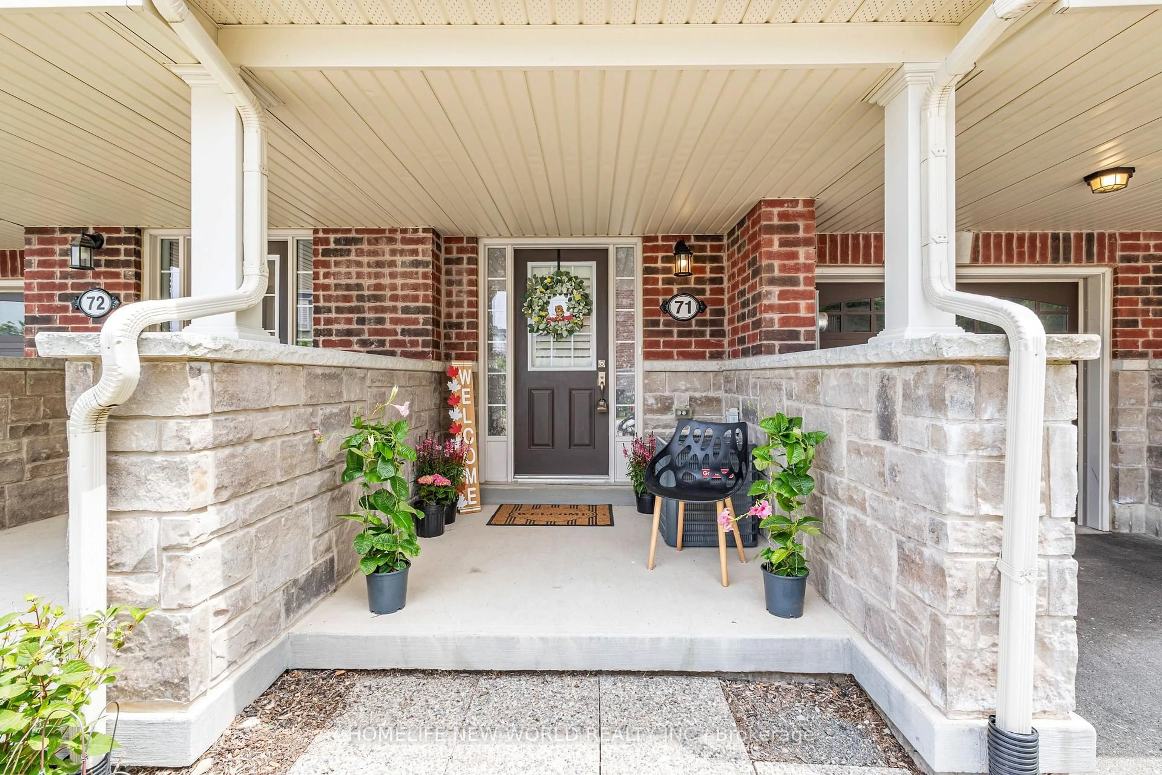 Indoor entryway for 88 Decorso Dr #71, Guelph Ontario N1L 0A9