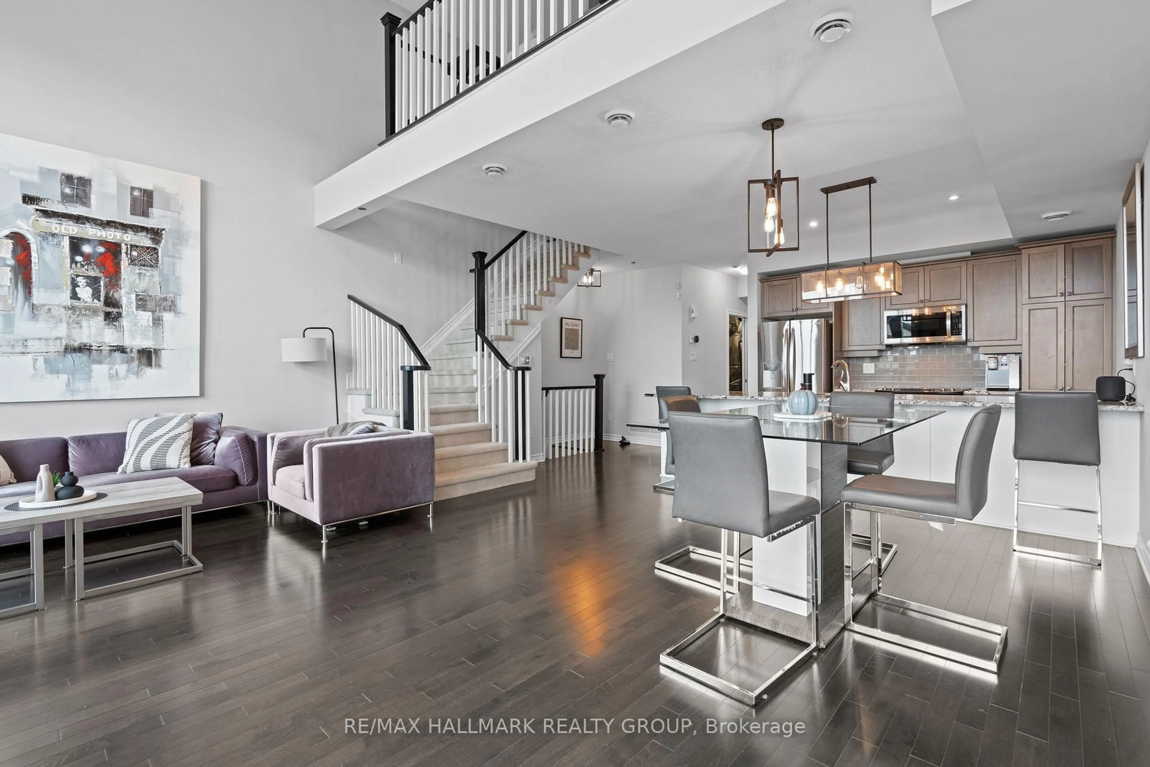 Open concept kitchen, unknown for 109 Poplin St, Ottawa Ontario K4M 0G7