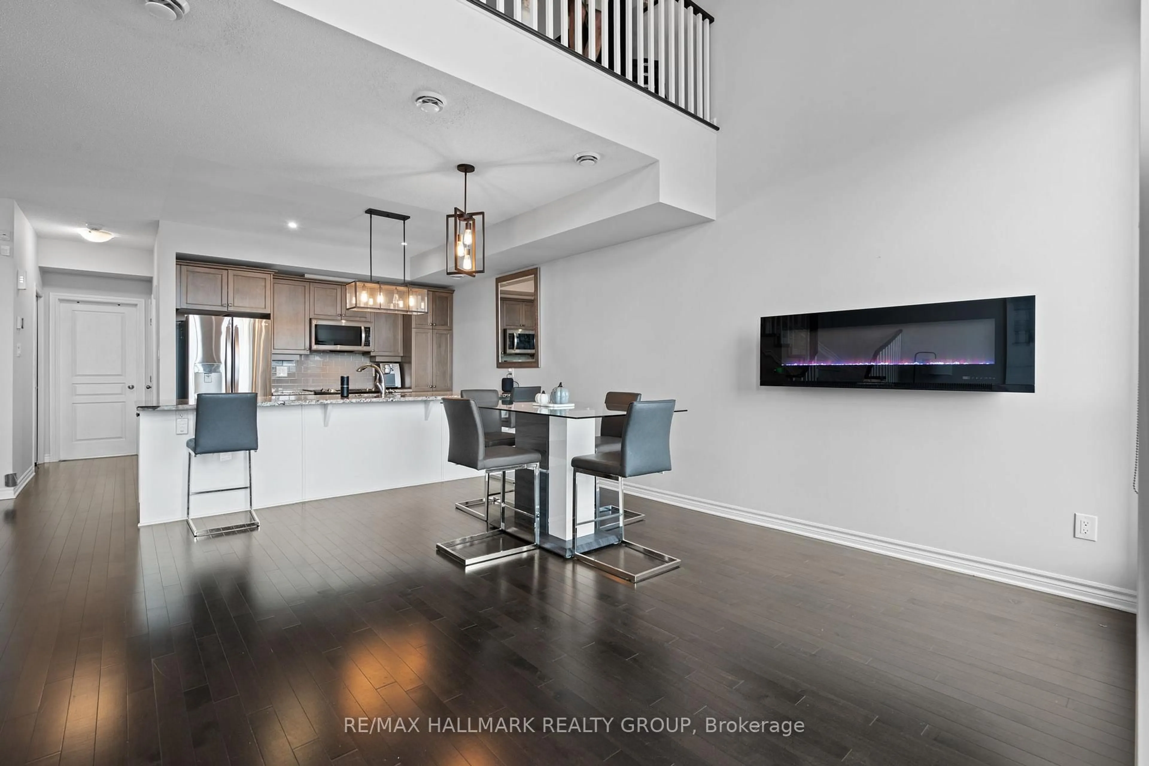 Open concept kitchen, unknown for 109 Poplin St, Ottawa Ontario K4M 0G7