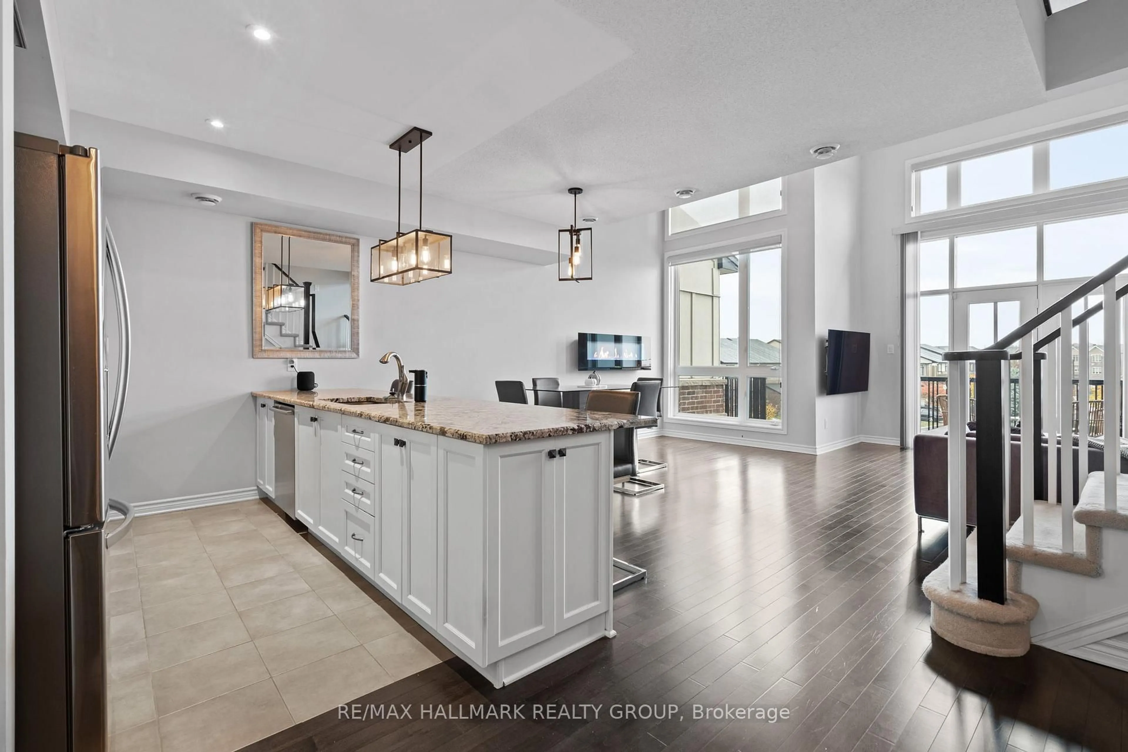 Open concept kitchen, unknown for 109 Poplin St, Ottawa Ontario K4M 0G7