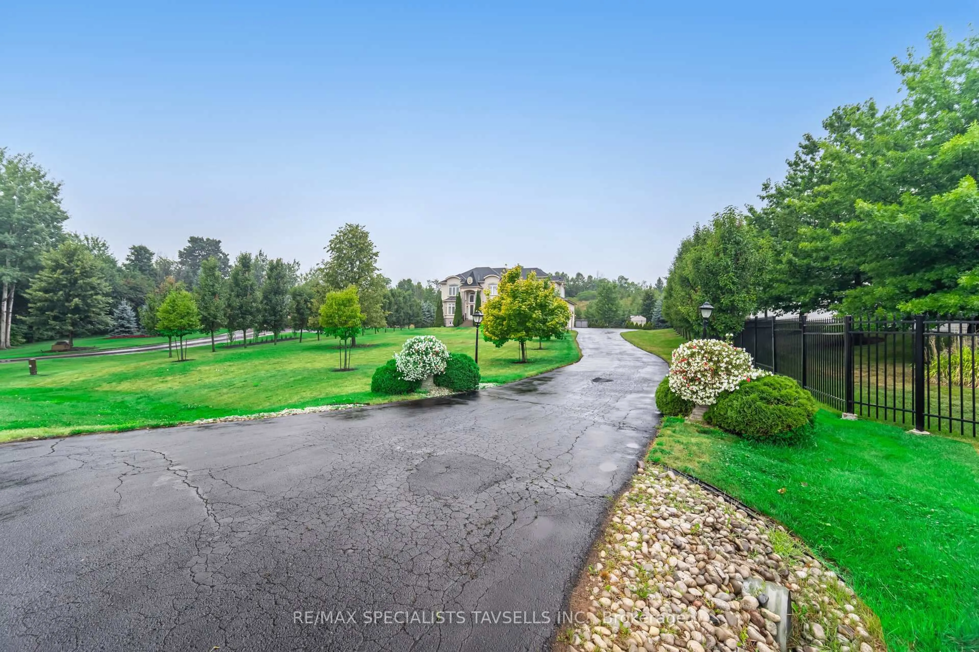 A pic from outside/outdoor area/front of a property/back of a property/a pic from drone, water/lake/river/ocean view for 25 Brookhaven Cres, East Garafraxa Ontario L9W 7L9