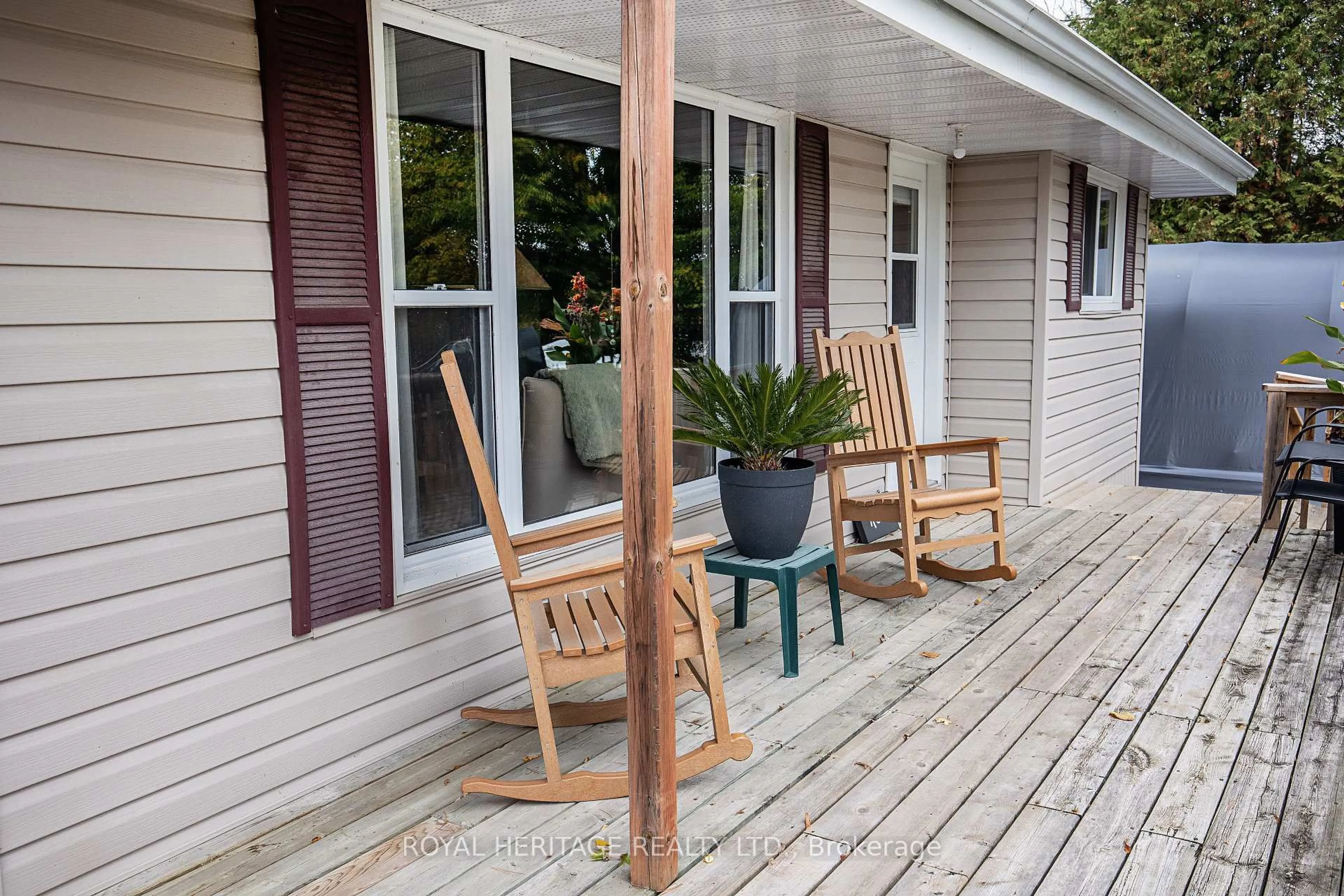 Patio, street for 203 Crosby Dr, Kawartha Lakes Ontario K0M 1A0