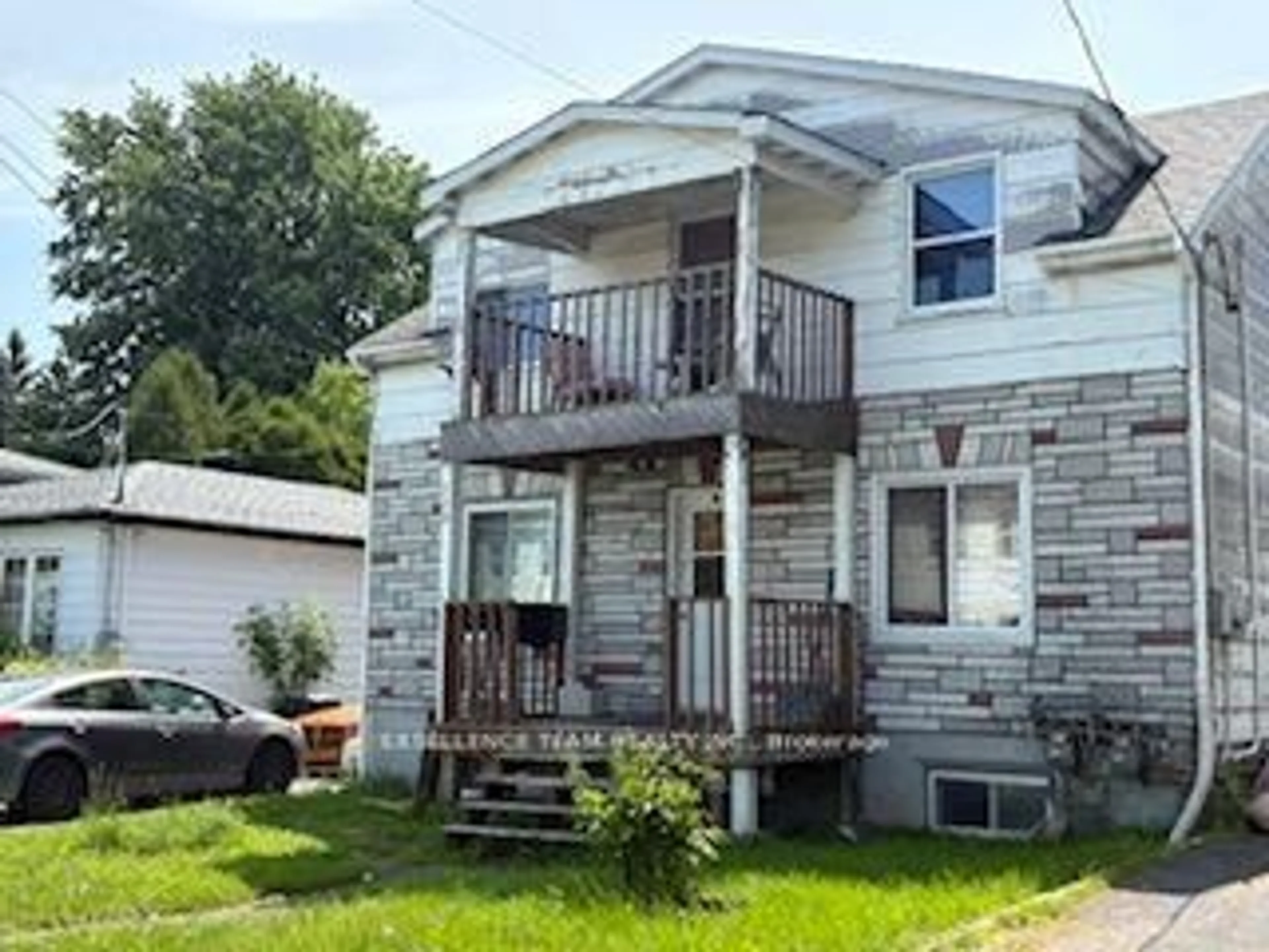 Unknown for 320+322 Andre Ave, Cornwall Ontario K6J 3A1