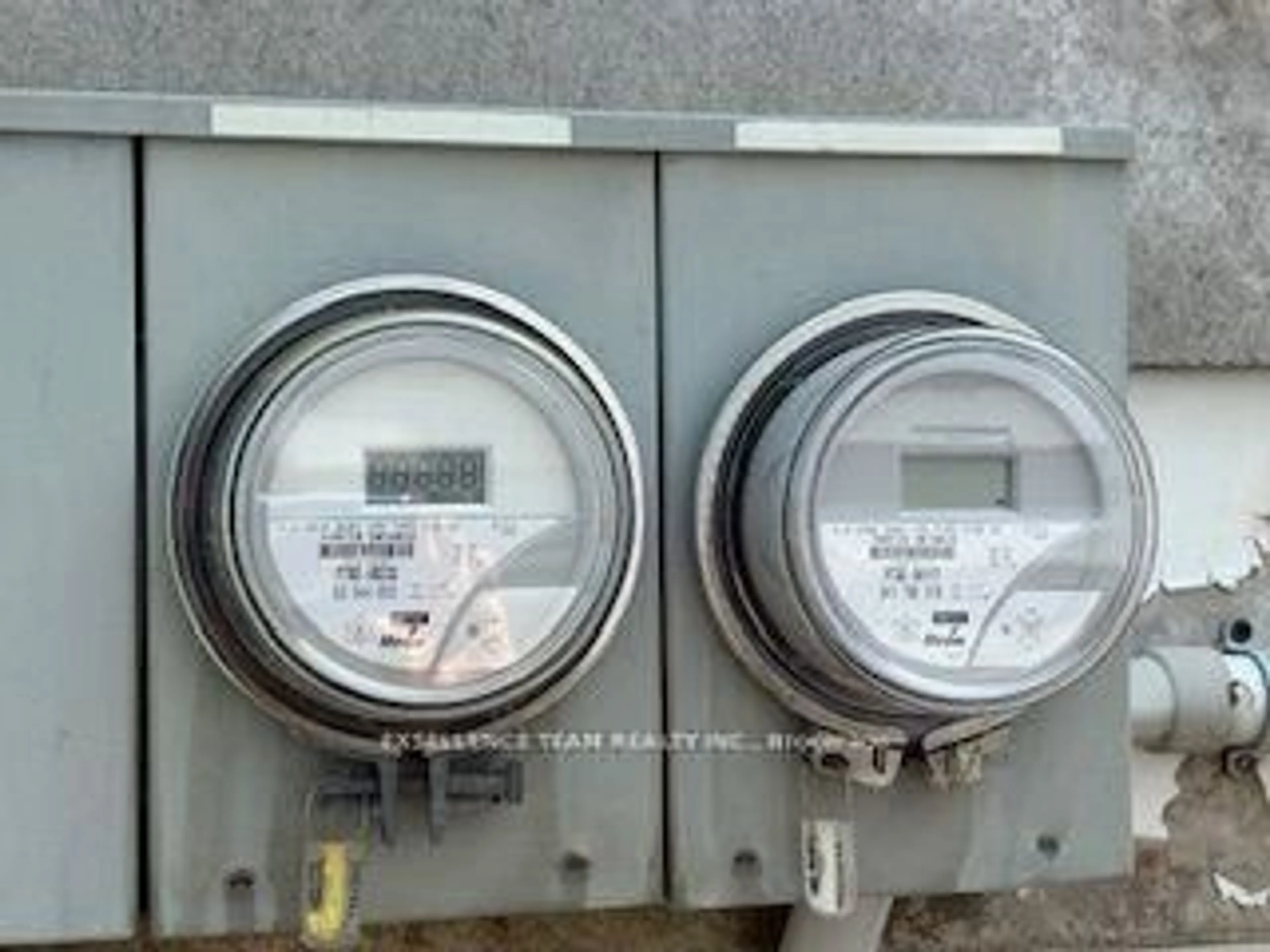 Unknown for 320+322 Andre Ave, Cornwall Ontario K6J 3A1