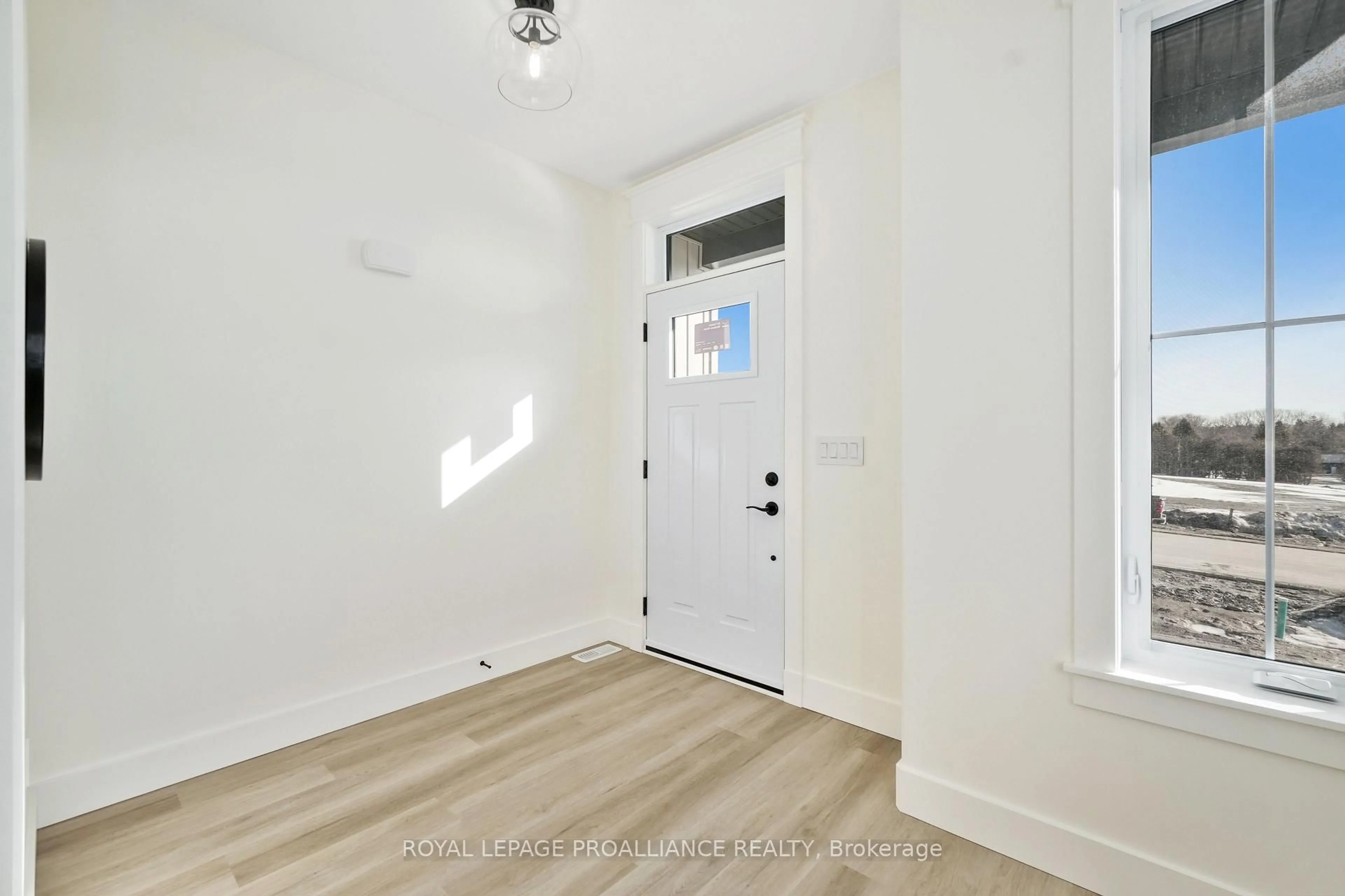 Indoor entryway for 1 Hollingsworth St, Cramahe Ontario K0K 1S0