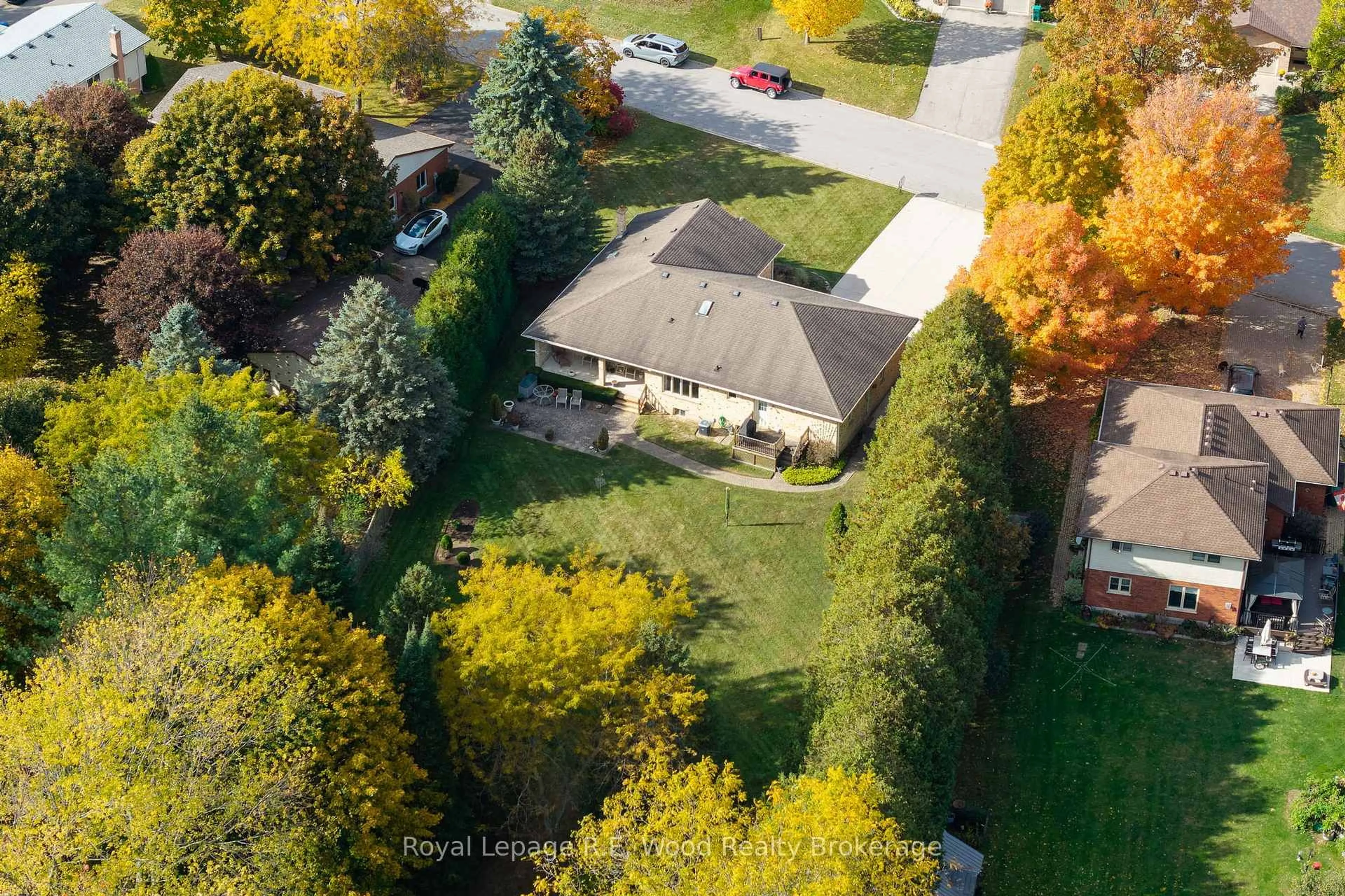 A pic from outside/outdoor area/front of a property/back of a property/a pic from drone, street for 39710 Shady Lane Cres, Southwold Ontario N5P 3T2