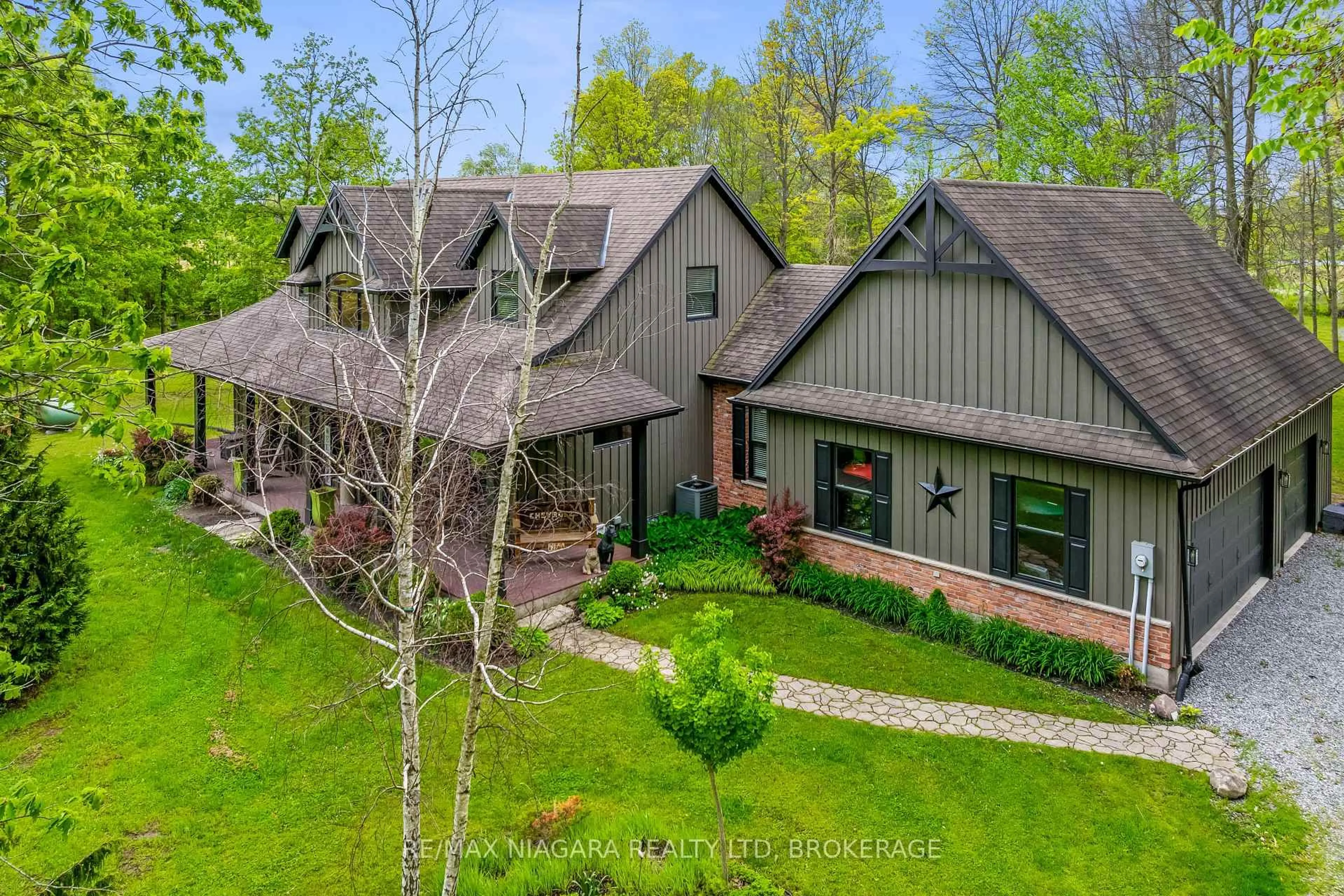 A pic from outside/outdoor area/front of a property/back of a property/a pic from drone, unknown for 50836 O'Reilly's Rd, Wainfleet Ontario L0S 1V0